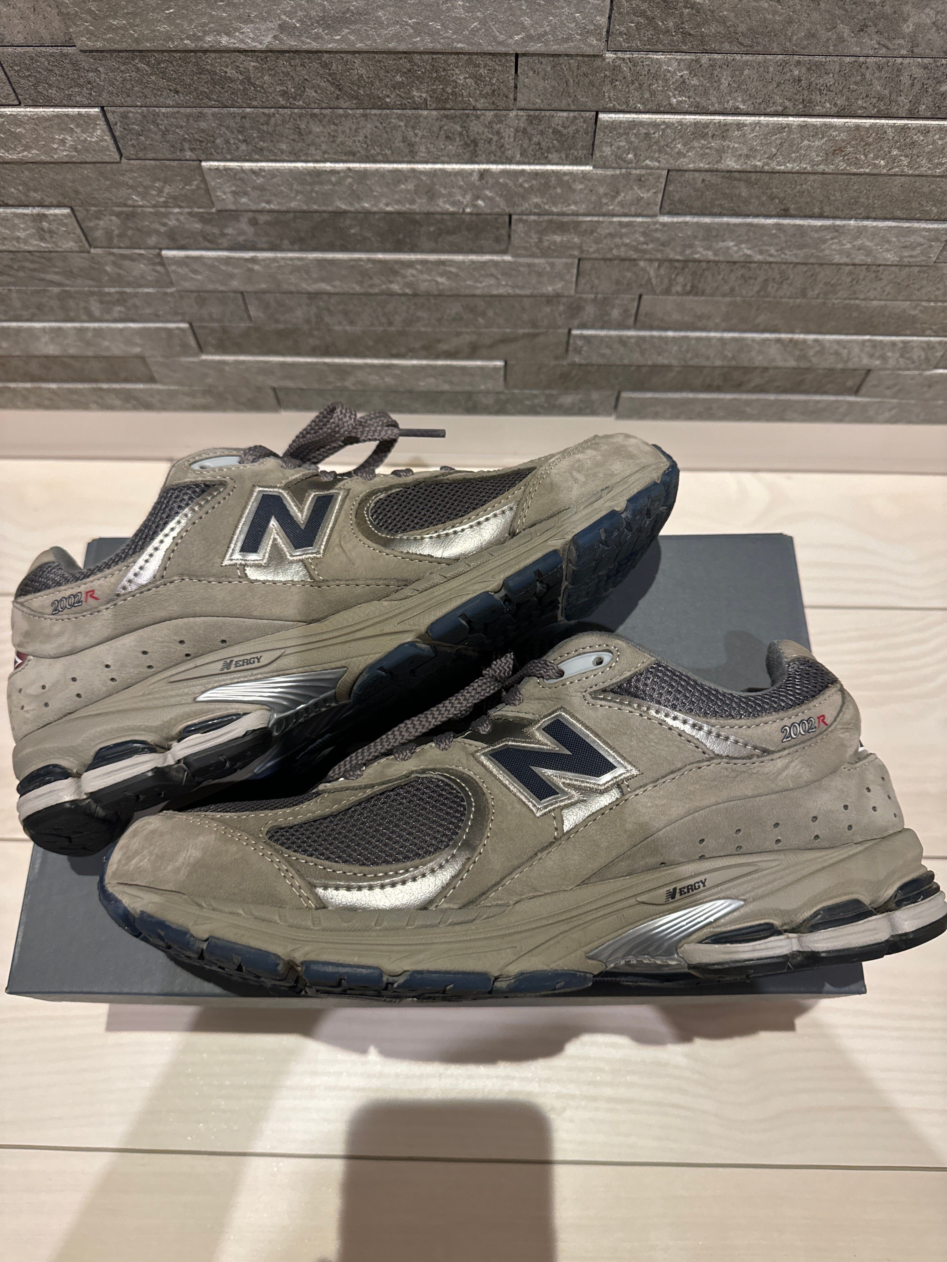 New Balance 2002R "Gray"