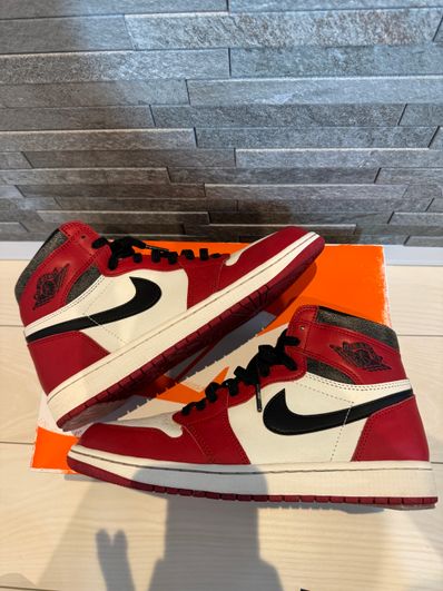 Nike Air Jordan 1 High OG "Lost & Found/Chicago"