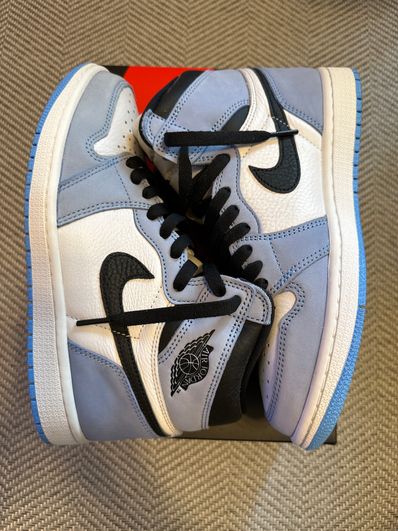 Nike Air Jordan 1 High OG "University Blue"