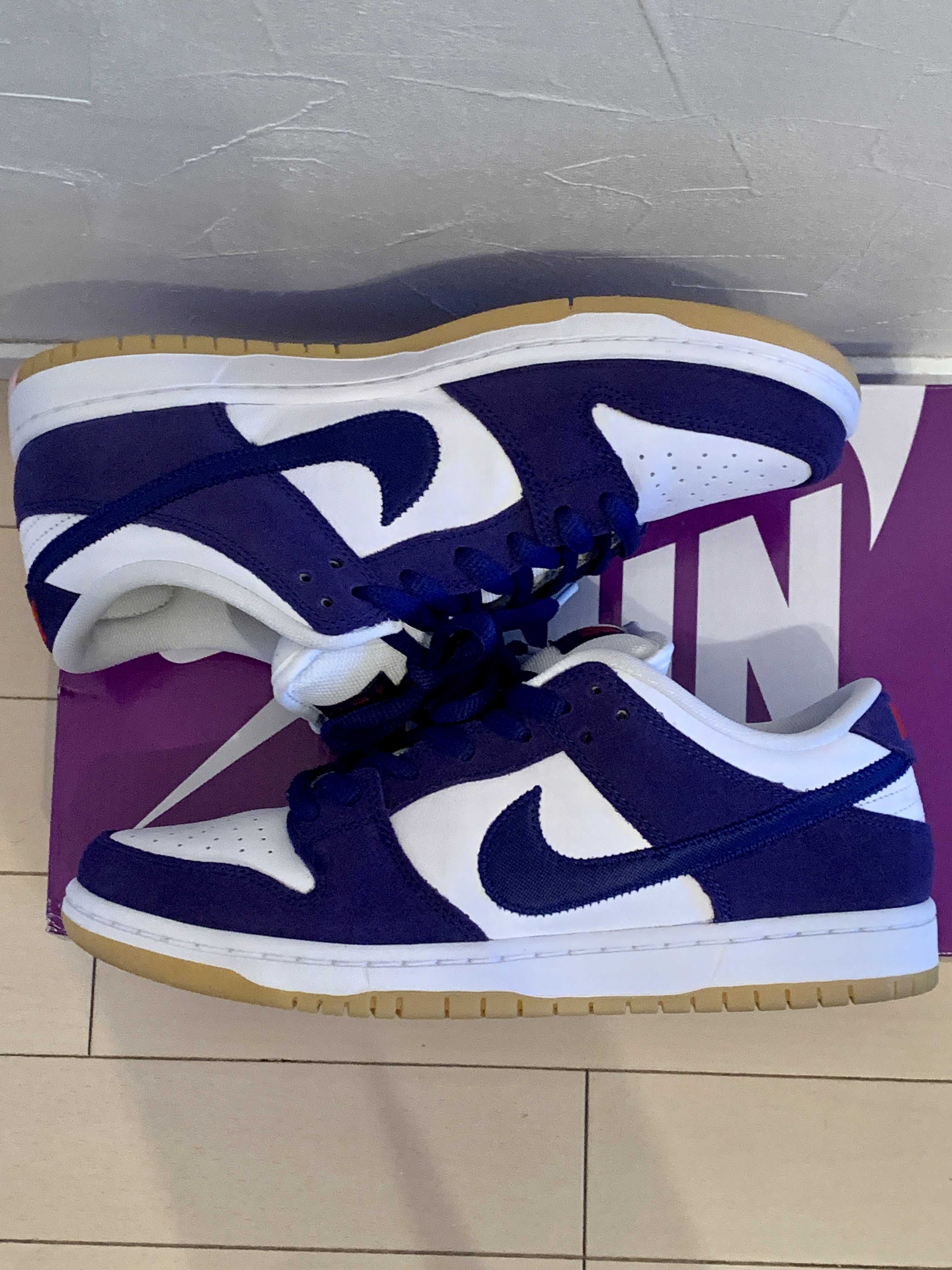 Nike SB Dunk Low "Los Angeles Dodgers/Deep Royal Blue"