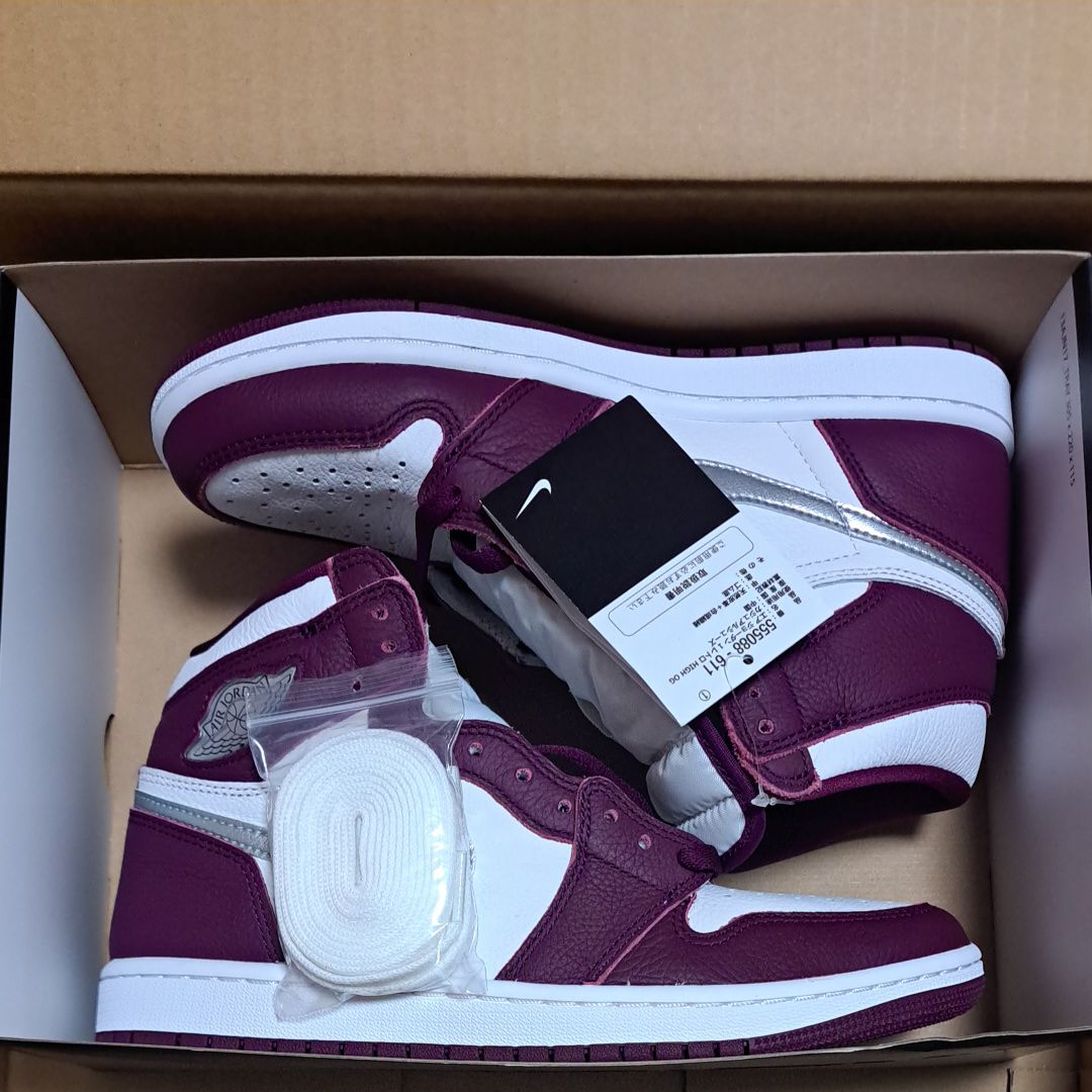 Nike Air Jordan 1 High OG "Bordeaux"