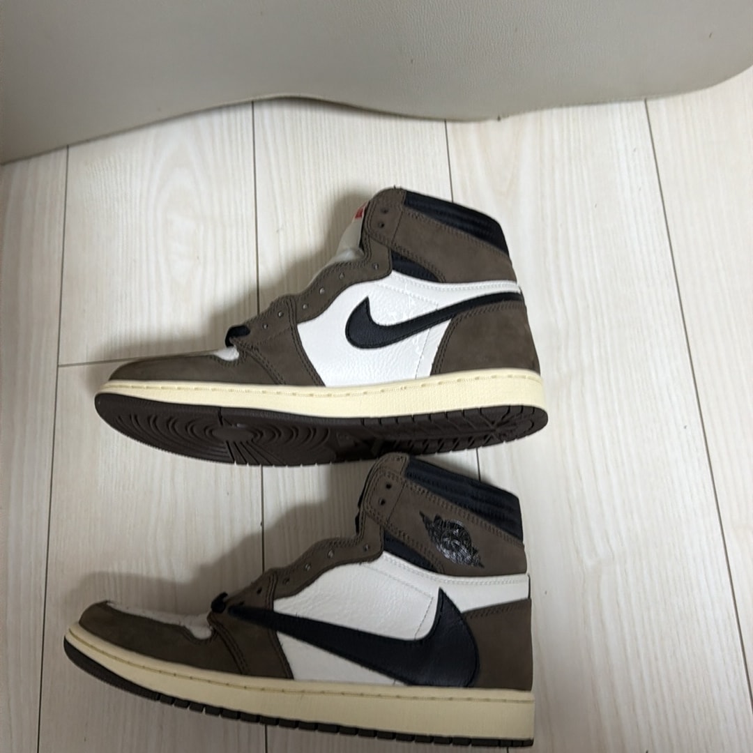 Travis Scott × Nike Air Jordan 1 Retro High OG TS SP "Sail/Dark Mocha"