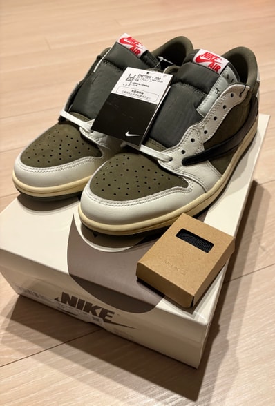 Travis Scott × Nike Air Jordan 1 Low OG SP "Reverse Olive"