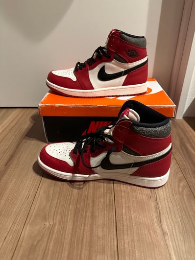 Nike Air Jordan 1 High OG "Lost & Found/Chicago"
