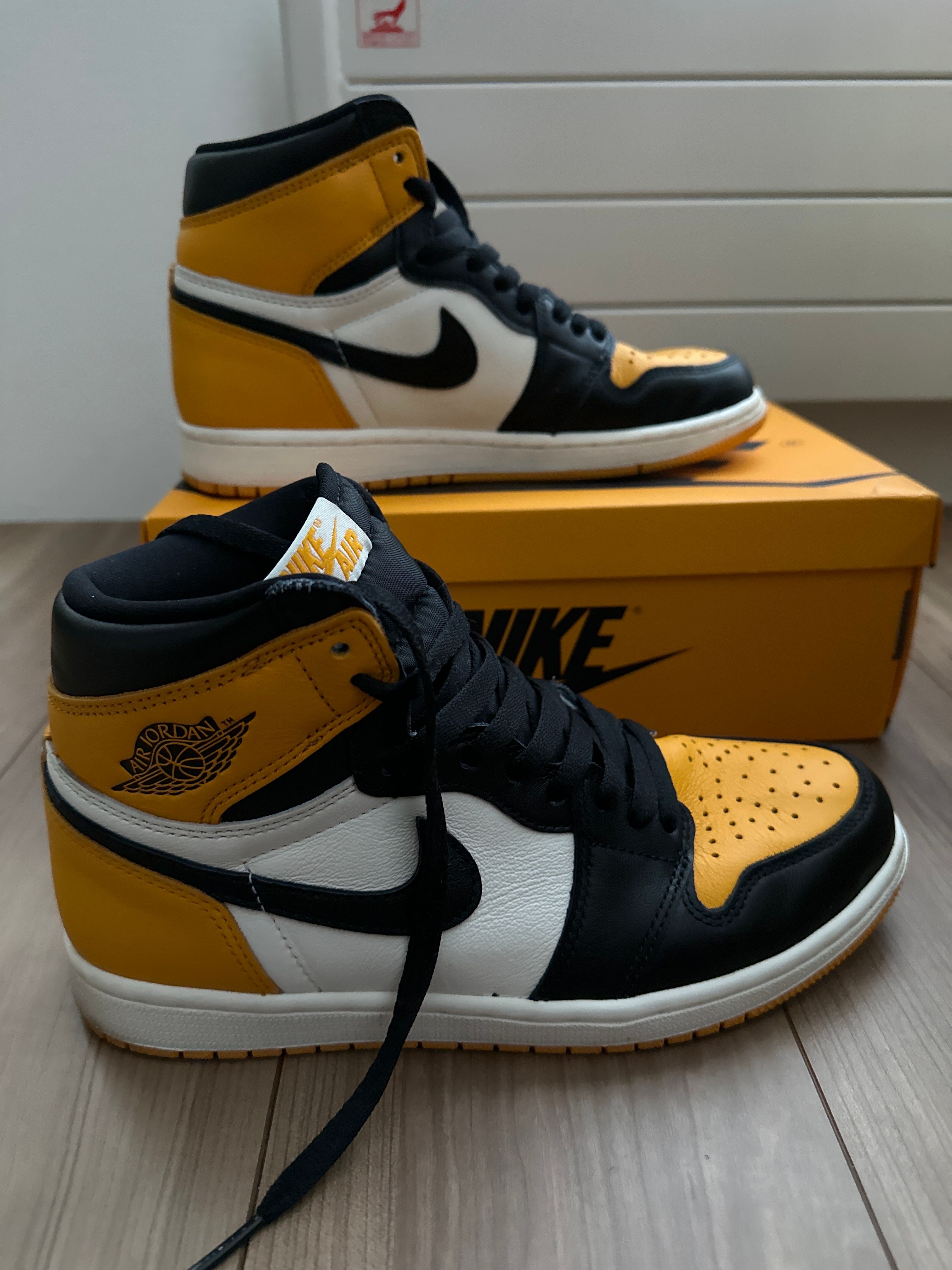 Nike Air Jordan 1 Retro High OG "Taxi"