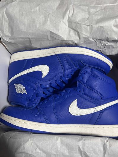 NIKE AIR JORDAN 1 RETRO HIGH "HYPER ROYAL"