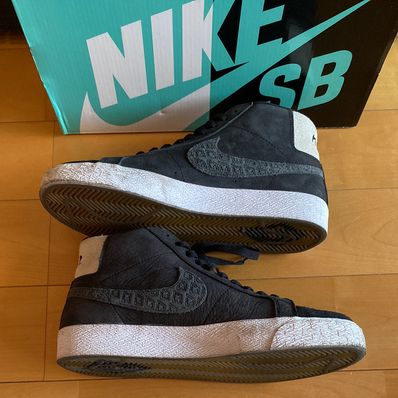 Nike SB Zoom Blazer Mid "Gnarhunters"