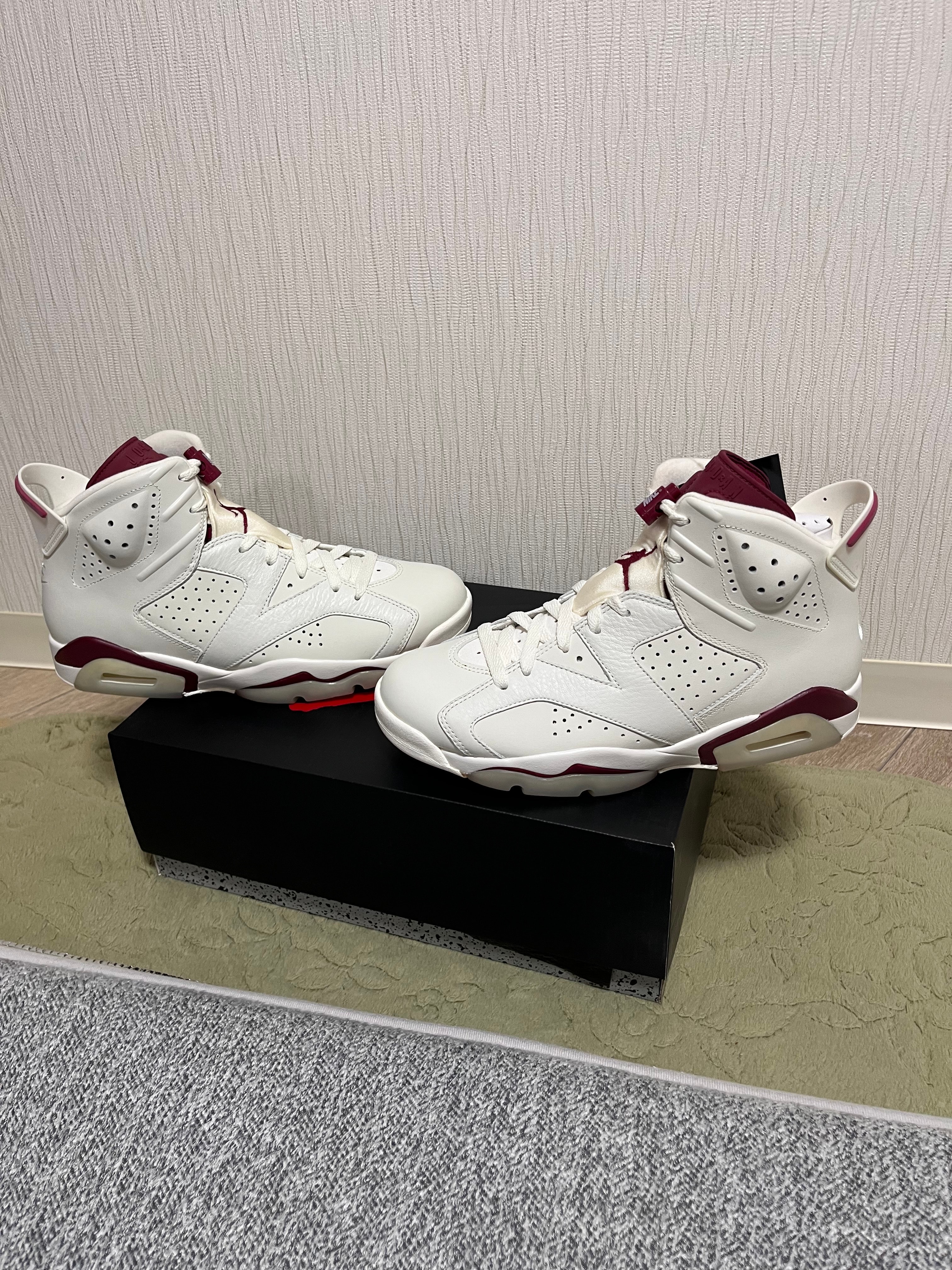 Nike Air Jordan 6 Retro "Maroon" (2015)