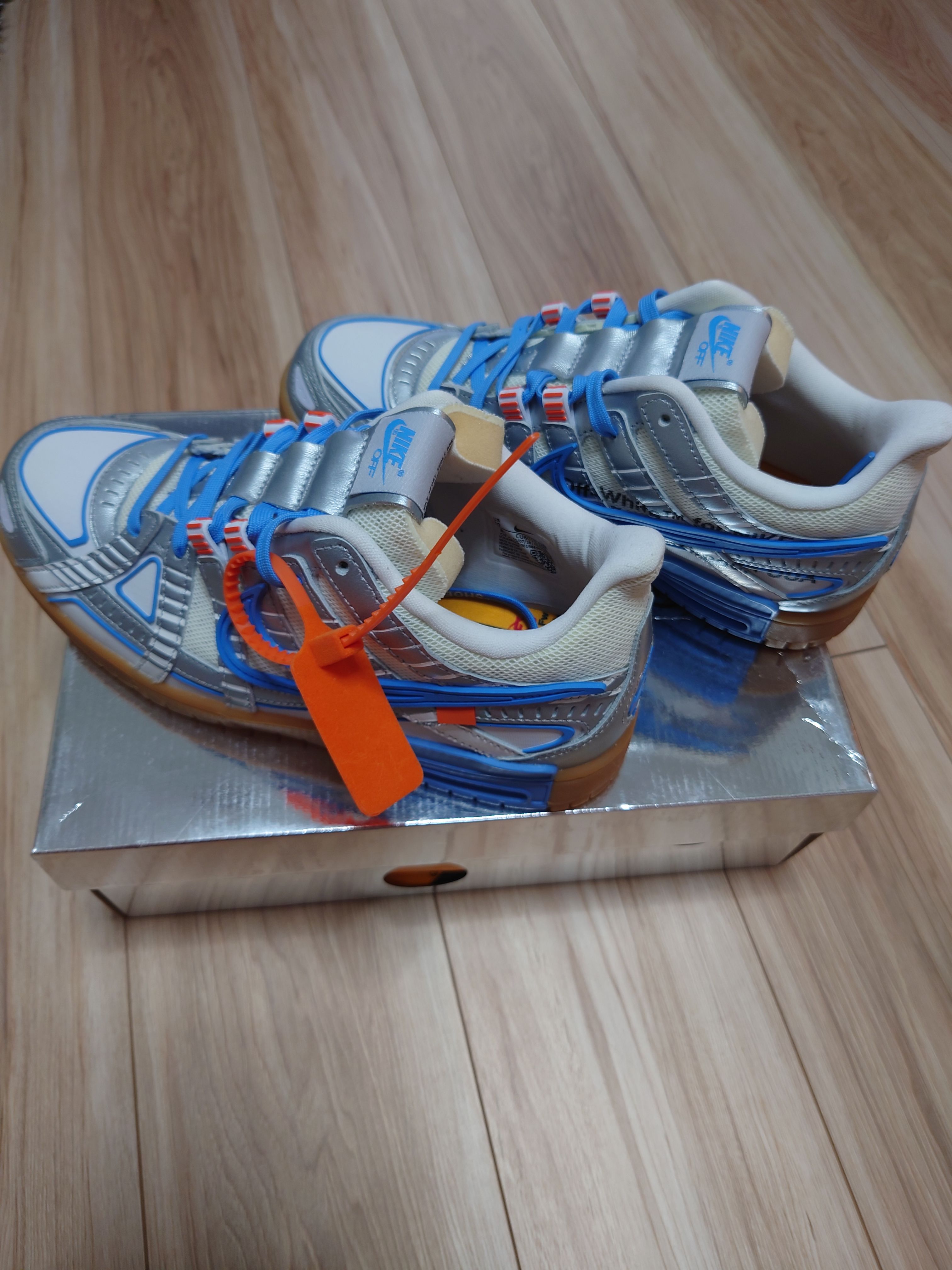 Off-White × Nike Air Rubber Dunk "White/University Blue"