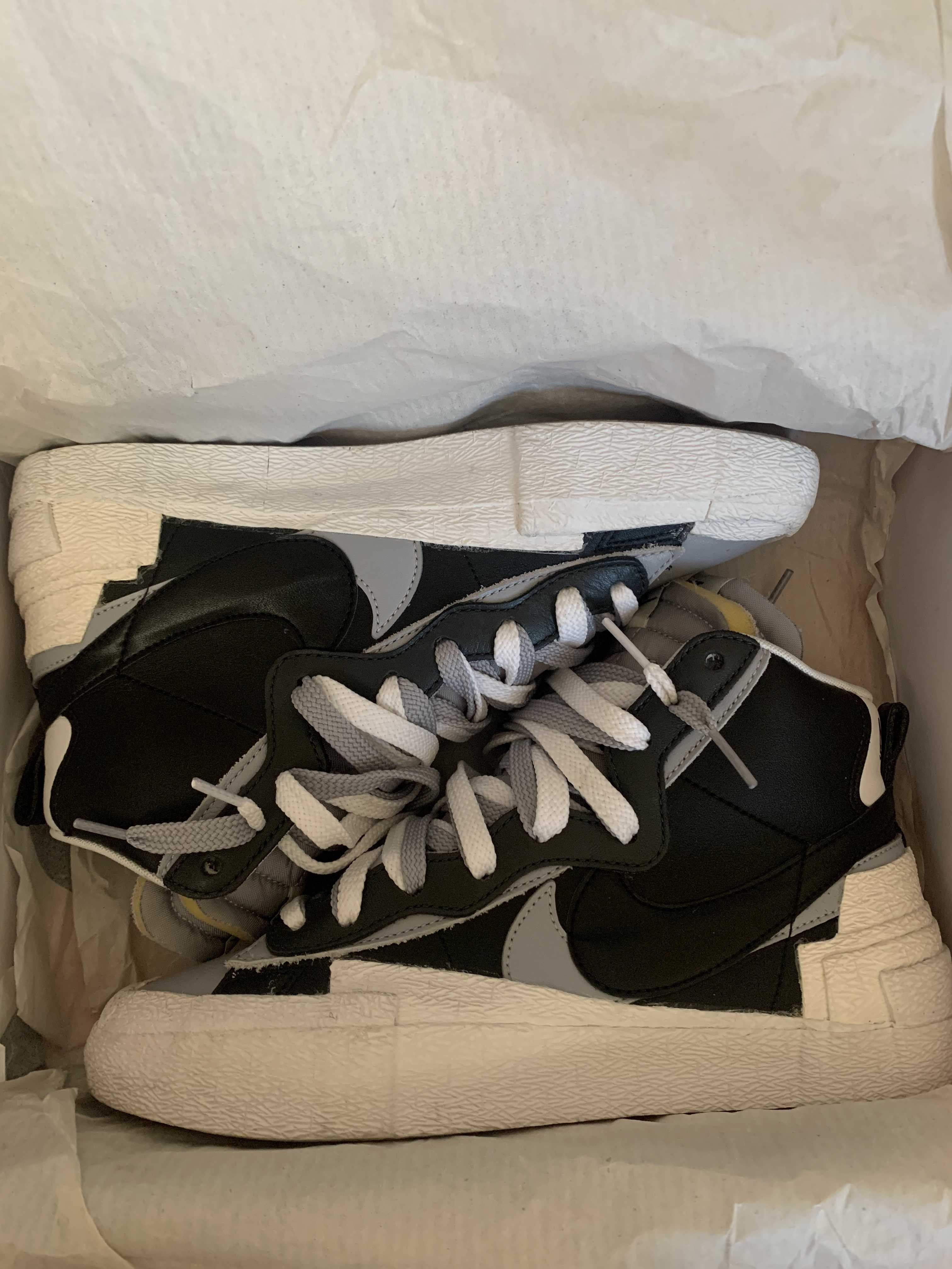 sacai × NIKE BLAZER MID "BLACK/WOLF GREY/WHITE"