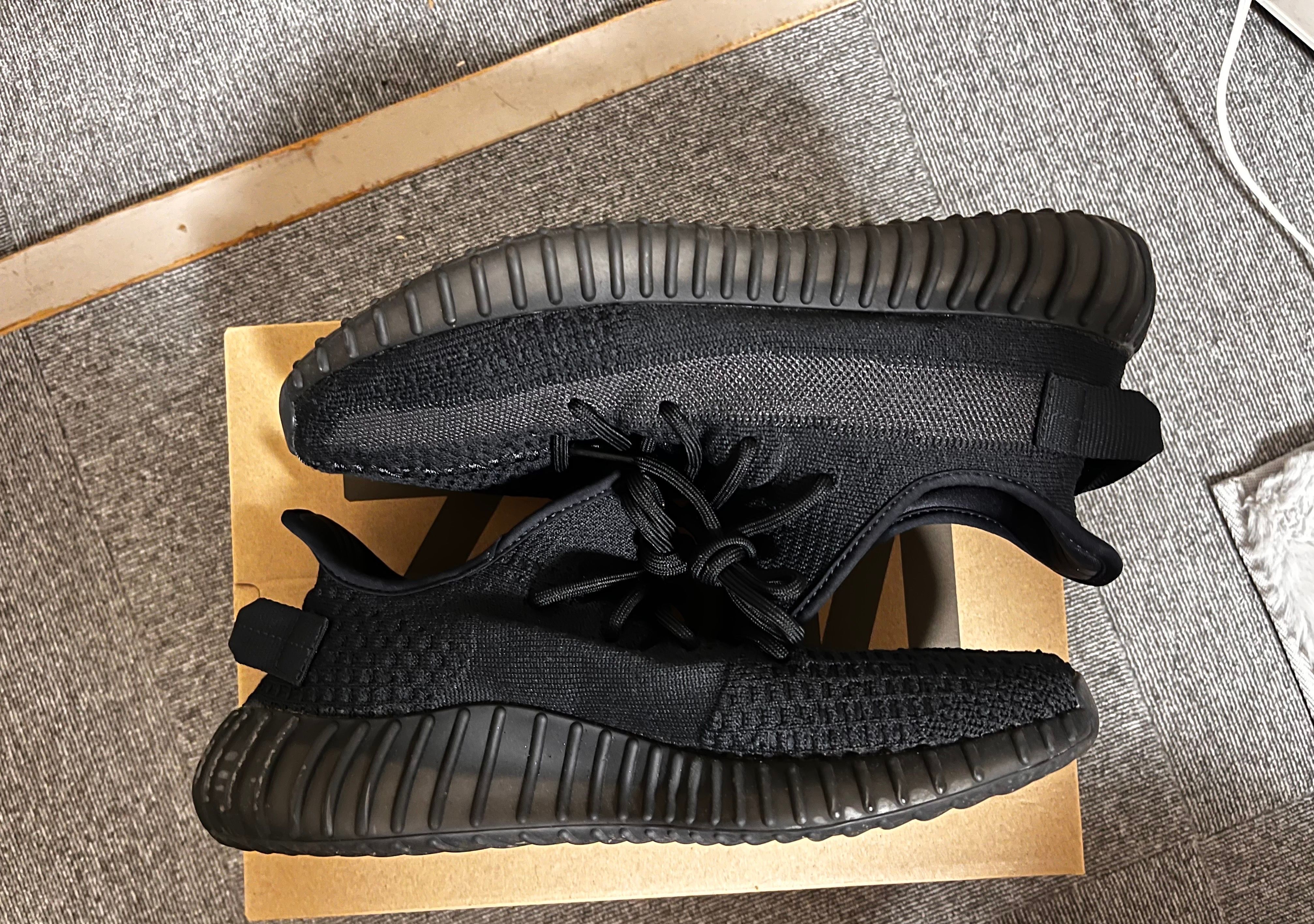 adidas YEEZY Boost 350V2 "Onyx"