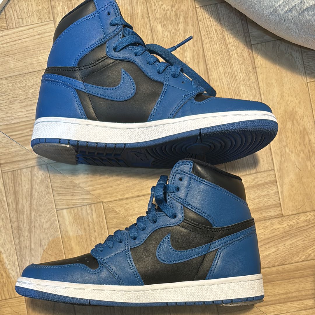 Nike Air Jordan 1 Retro High OG "Dark Marina Blue"