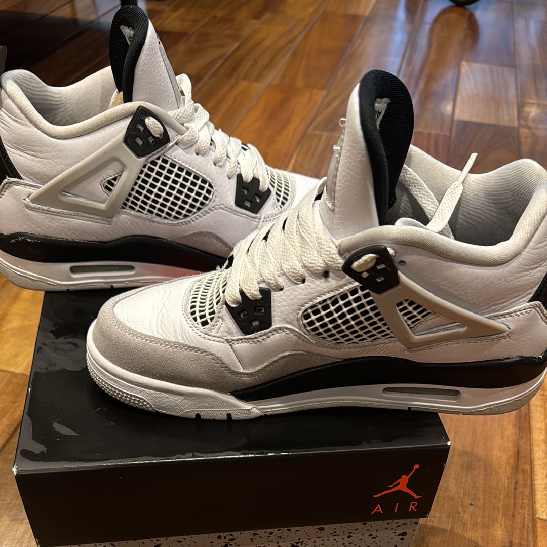 Nike Air Jordan 4 "Military Black"