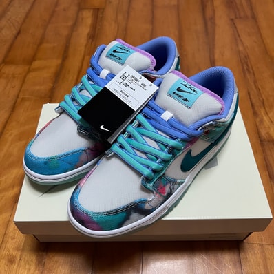 Futura × Nike SB Dunk Low "White and Geode Teal"