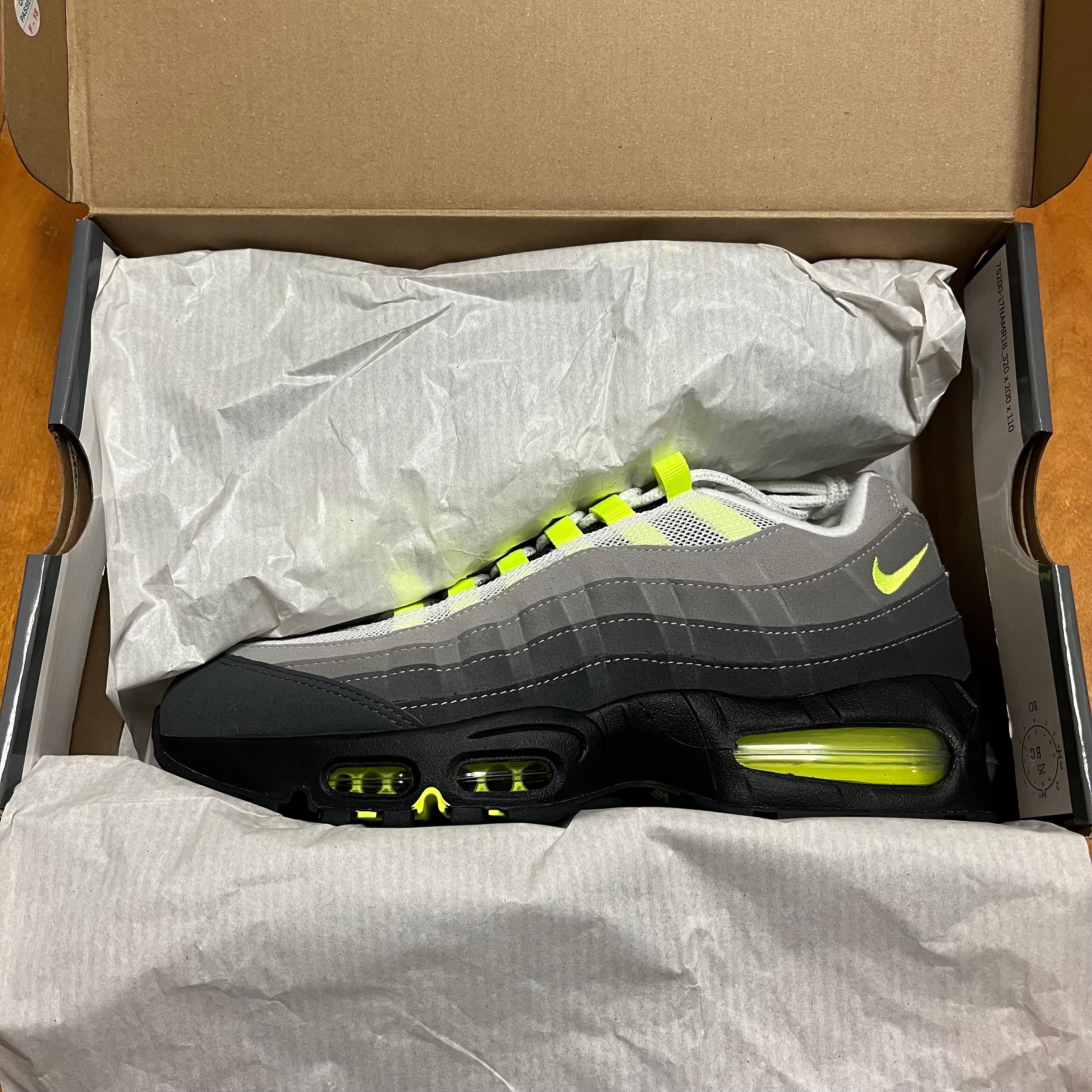 ナイキ エアマックス95 OG ビッグバブル "ネオンイエロー/イエローグラデ" (2025/2026)