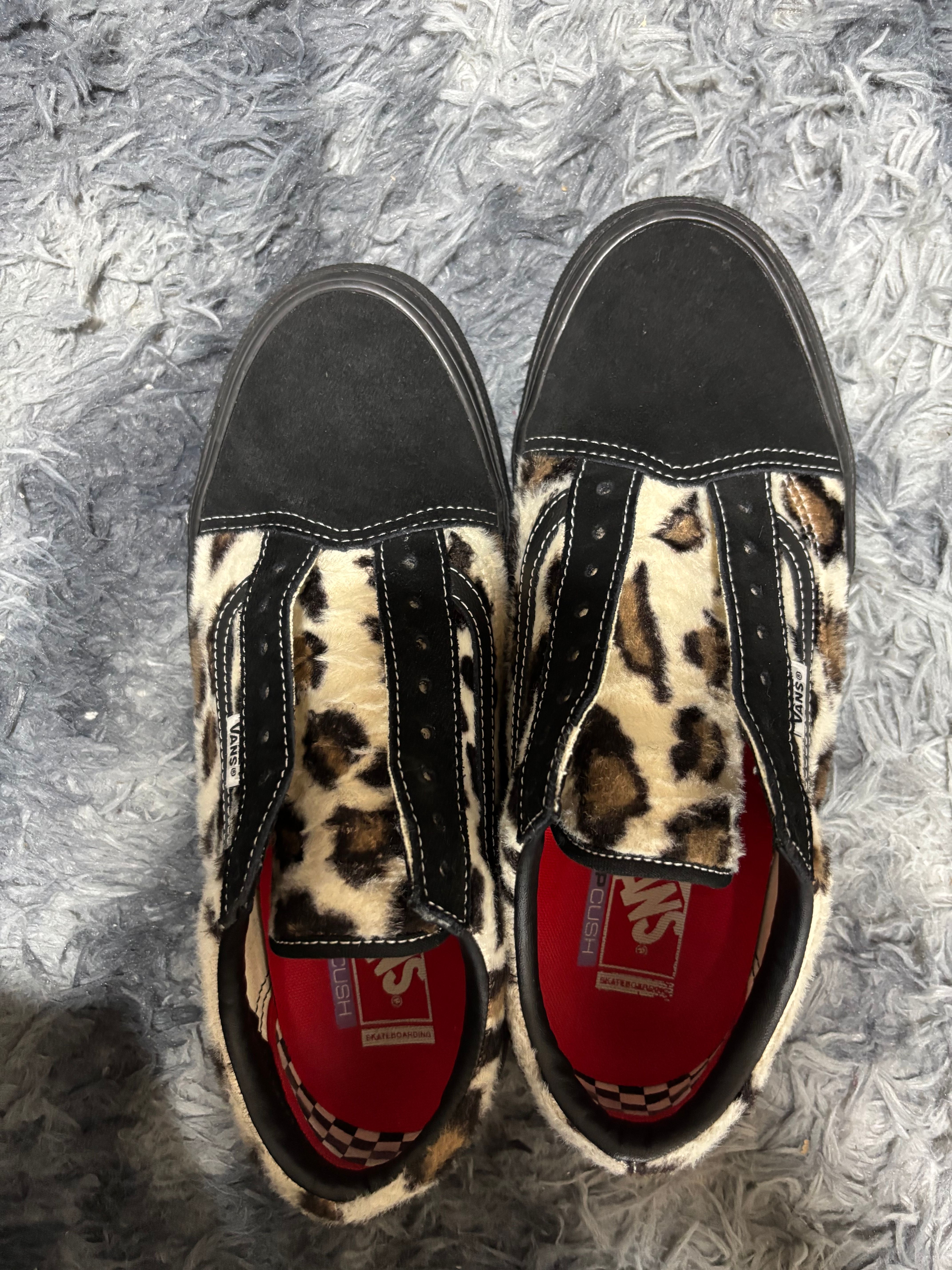Supreme × Vans Leopard Old Skool "Black"