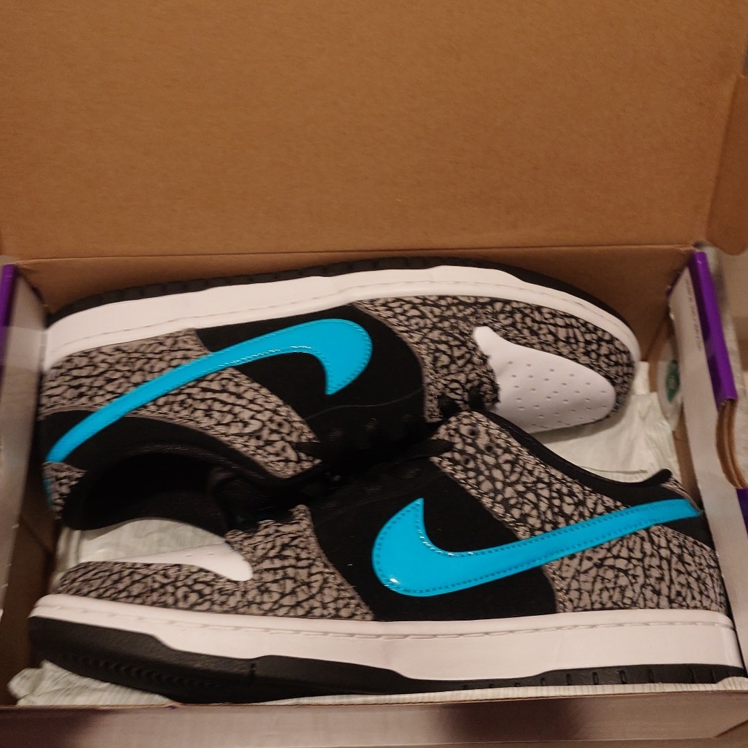 Nike SB Dunk Low "Elephant/Safari"