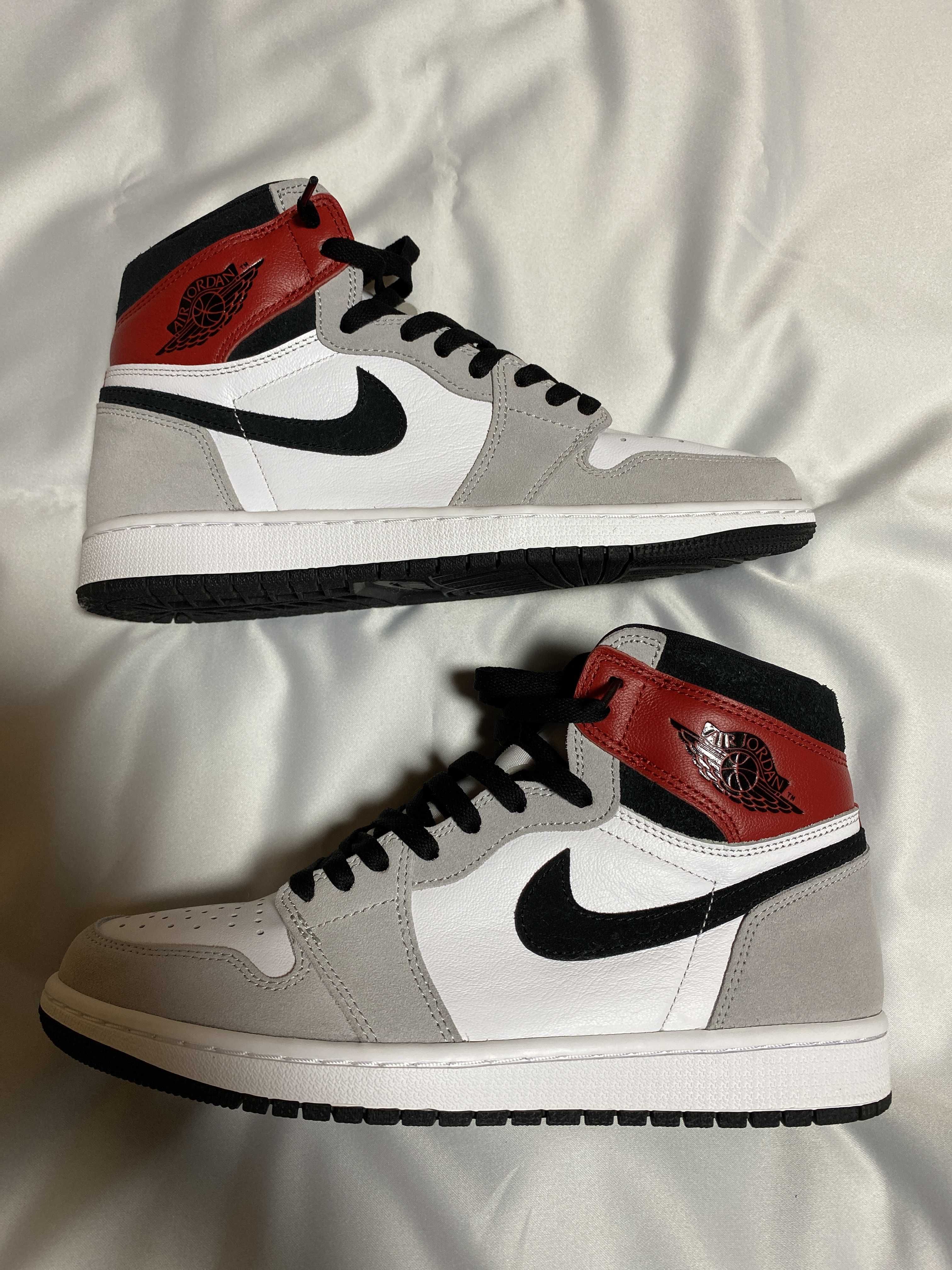 Nike Air Jordan 1 High OG "White/Black/Light Smoke Grey"
