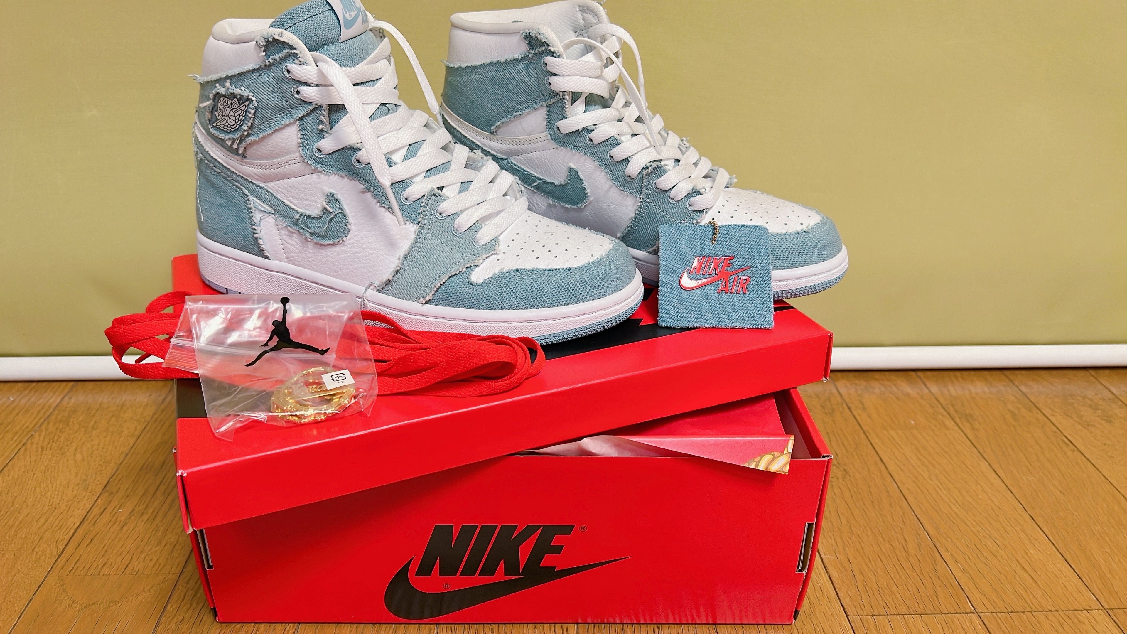 Nike Women's Air Jordan 1 High OG "Denim"