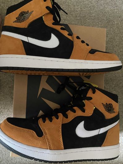 Nike Air Jordan 1 High Zoom "Monarch Orange"