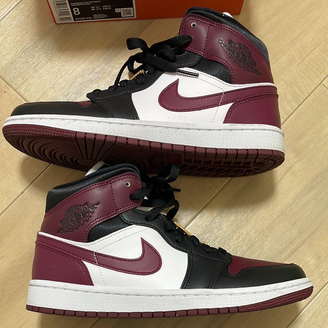 NIKE Women's AIR JORDAN 1 MID "DARK BEETROOT"