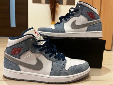 Nike Air Jordan 1 Mid SE "White/Hyper Royal/Red"