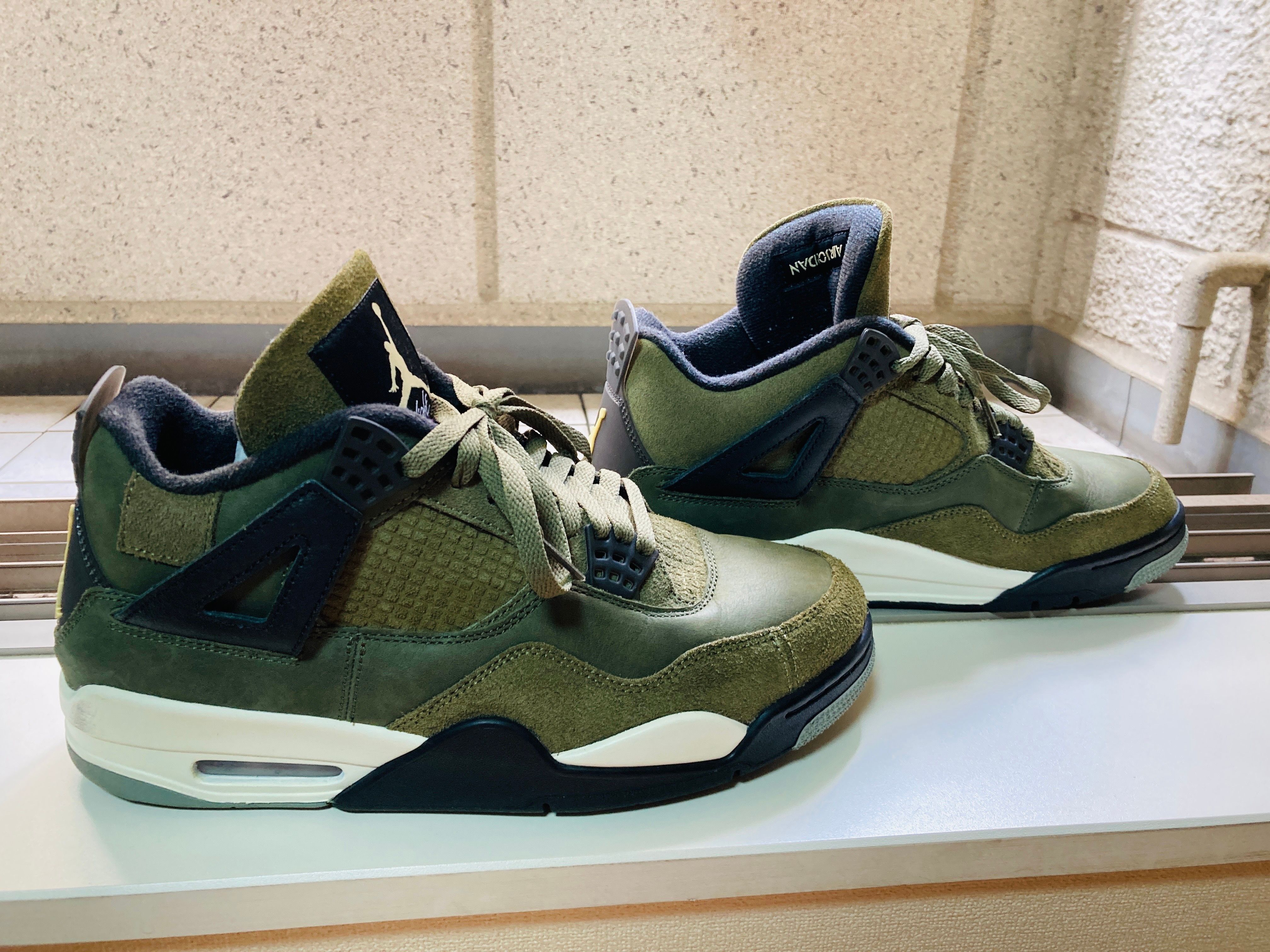 Nike Air Jordan 4 Retro SE Craft "Olive"