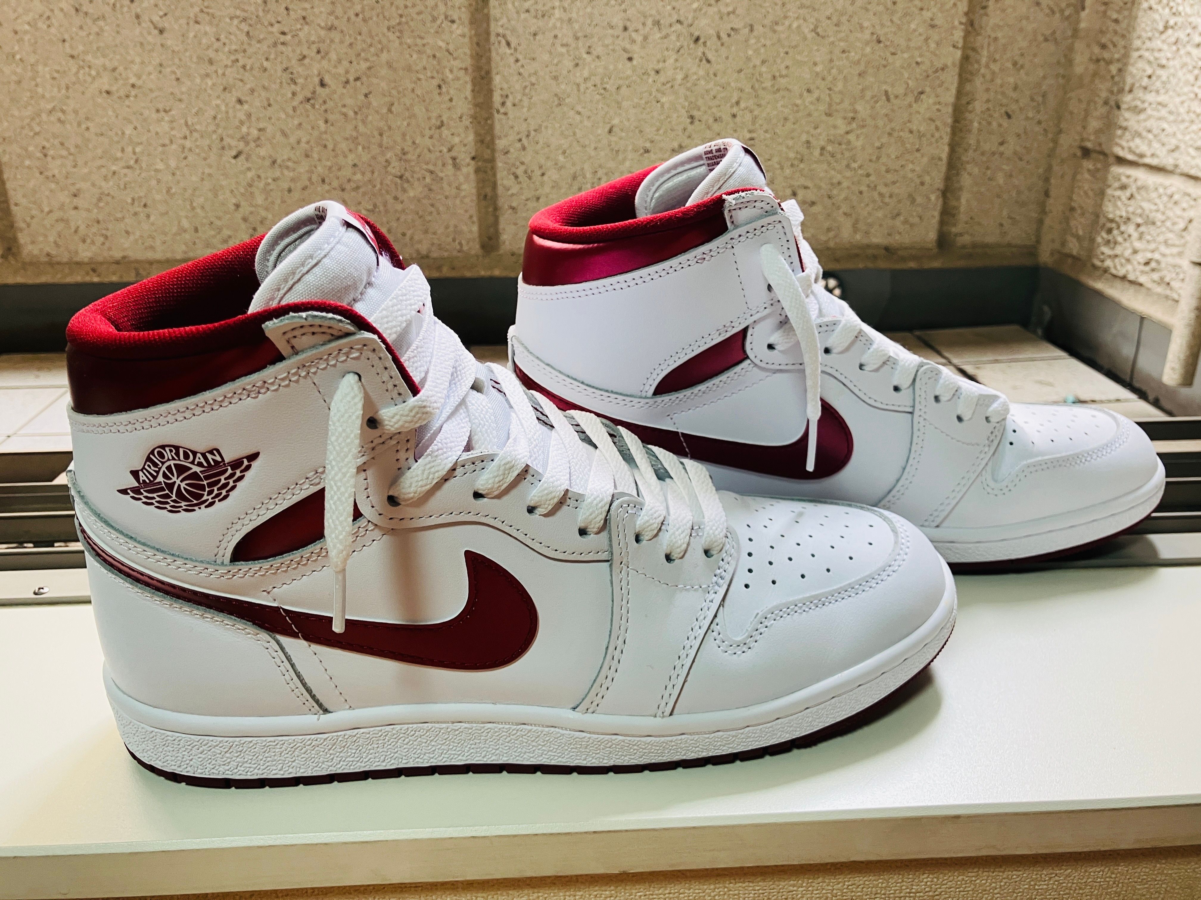 Nike Air Jordan 1 High '85 "Metallic Burgundy"