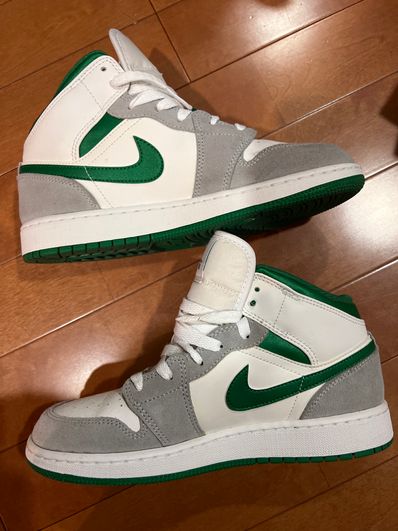 Nike GS Air Jordan 1 Mid SE