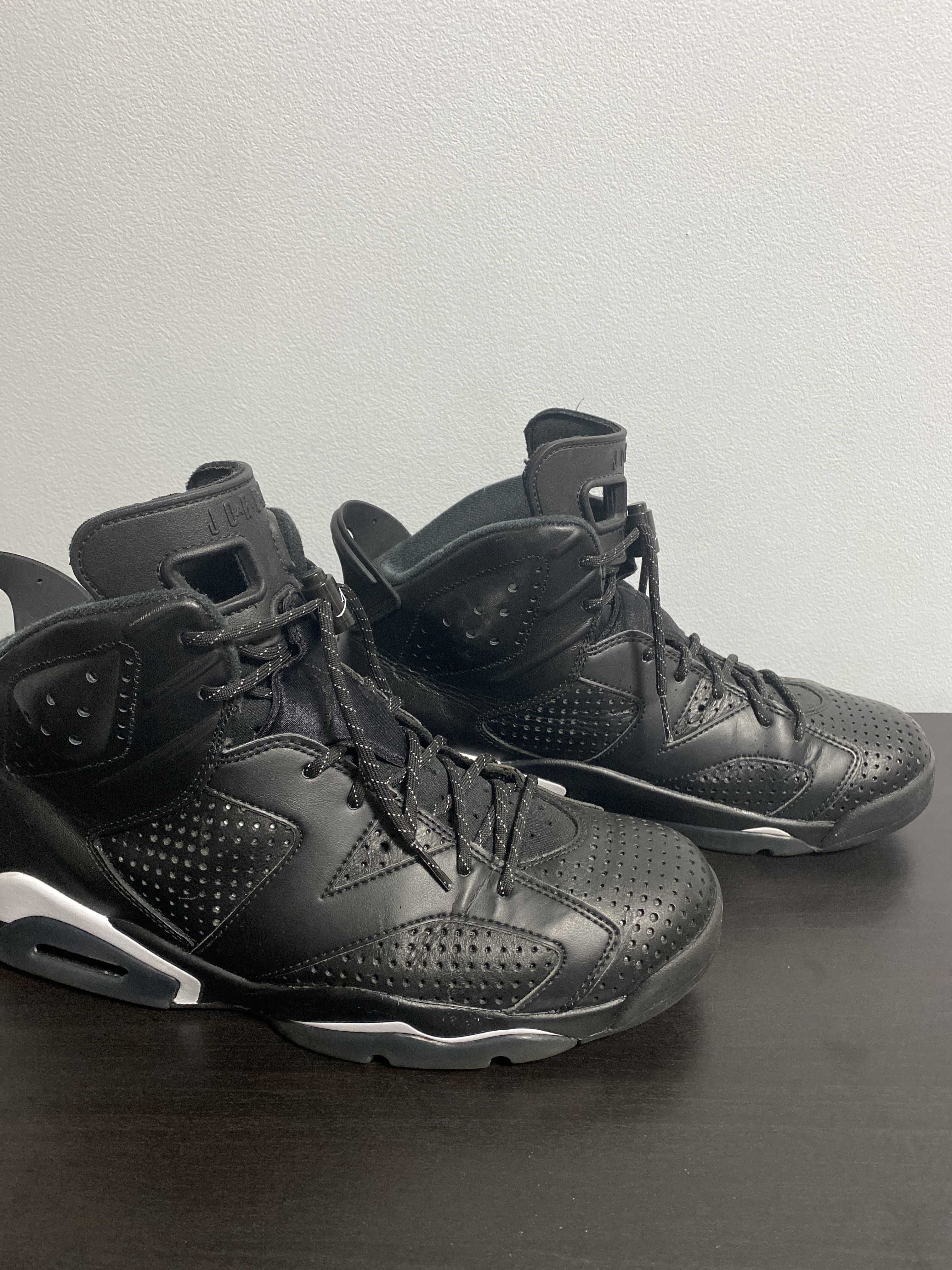 NIKE AIR JORDAN 6 RETRO "BLACK CAT"
