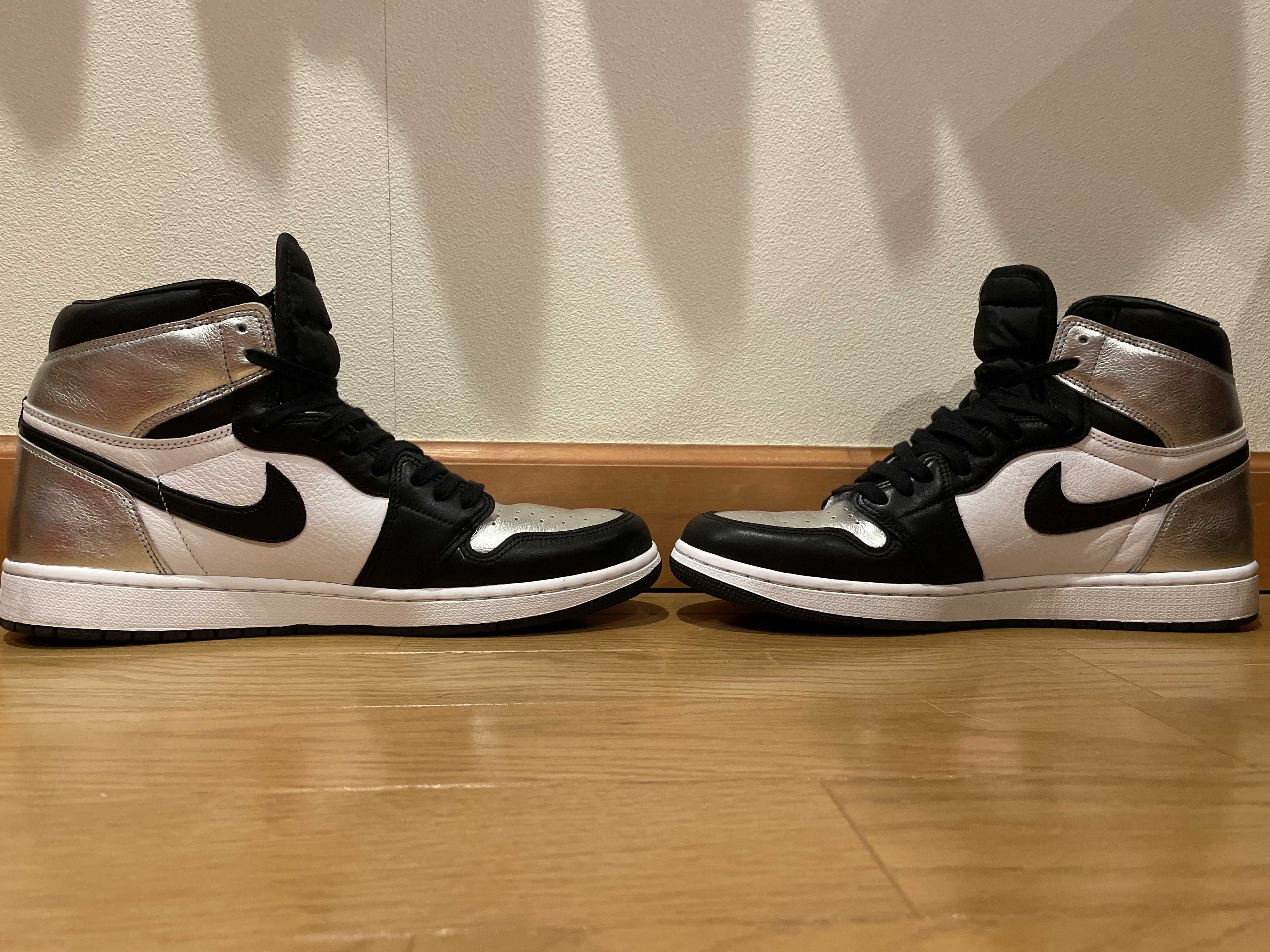 Nike Women's Air Jordan 1 Retro High OG "Silver Toe"