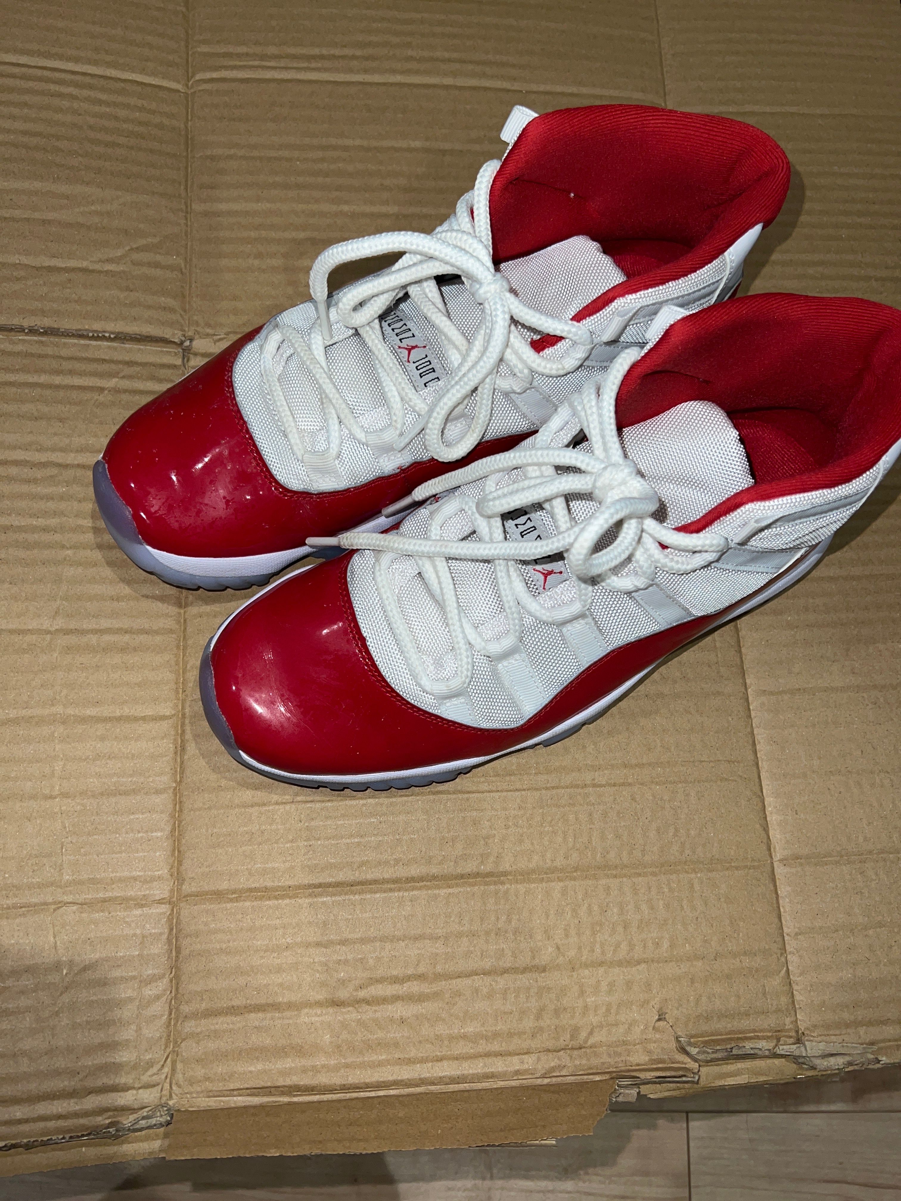 Nike Air Jordan 11 "Varsity Red"