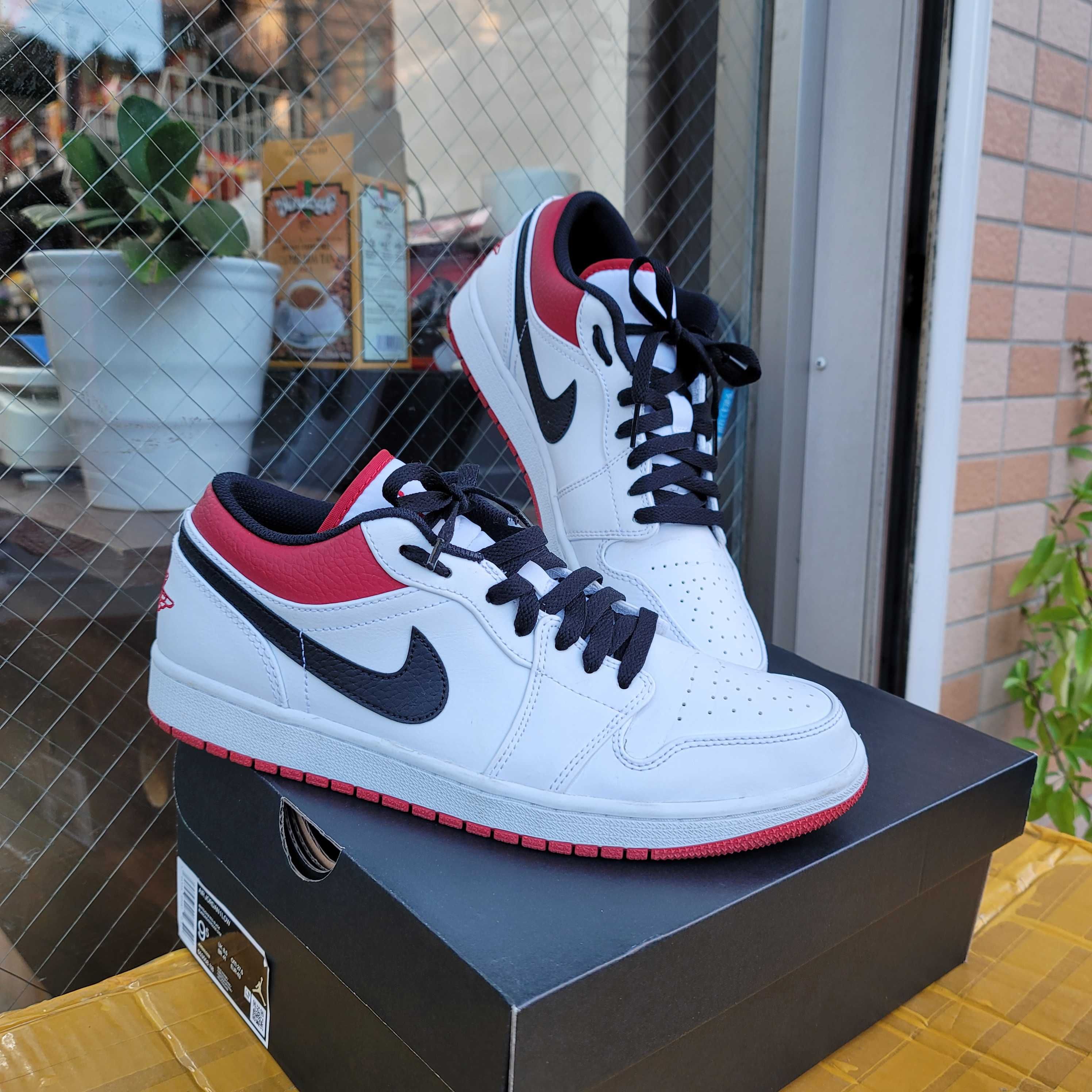 NIKE AIR JORDAN 1 LOW "WHITE/UNIVERSITY RED/BLACK"