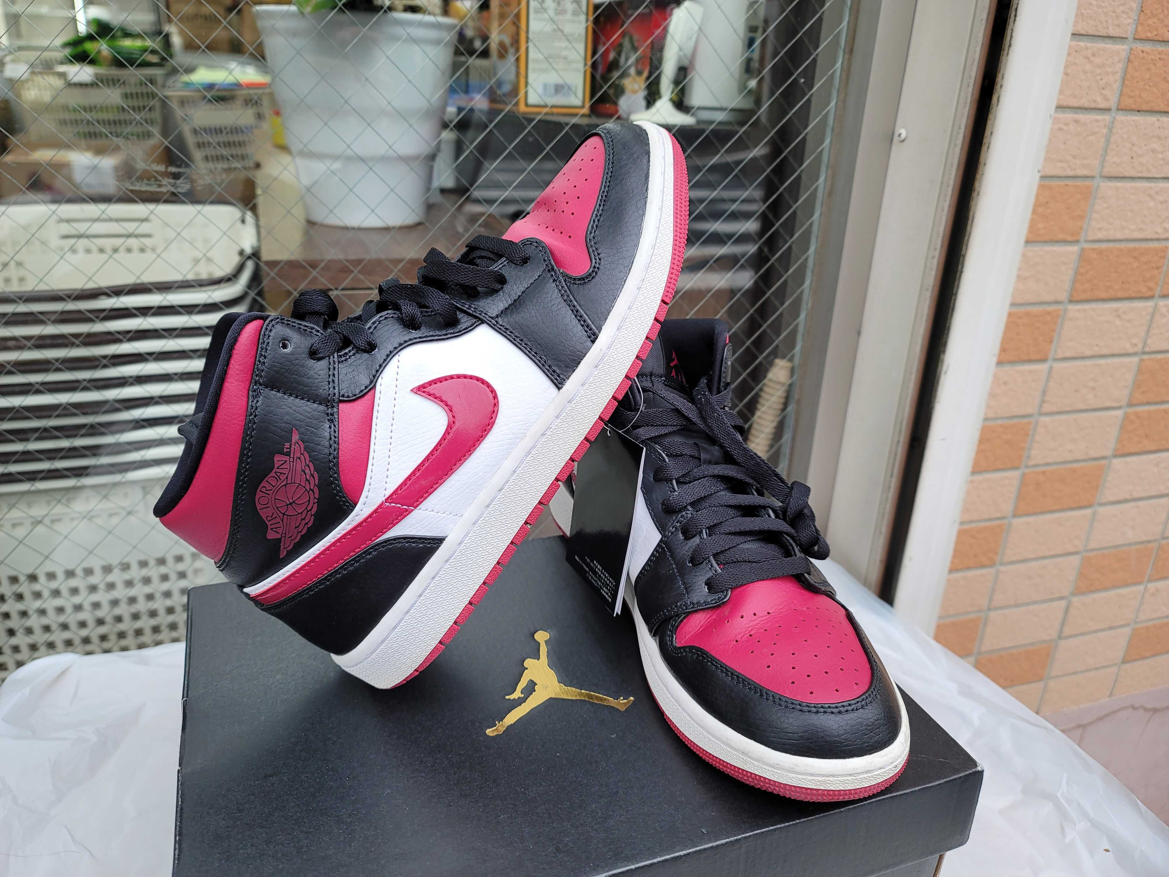 NIKE AIR JORDAN 1 MID "BLACK/RED/WHITE"