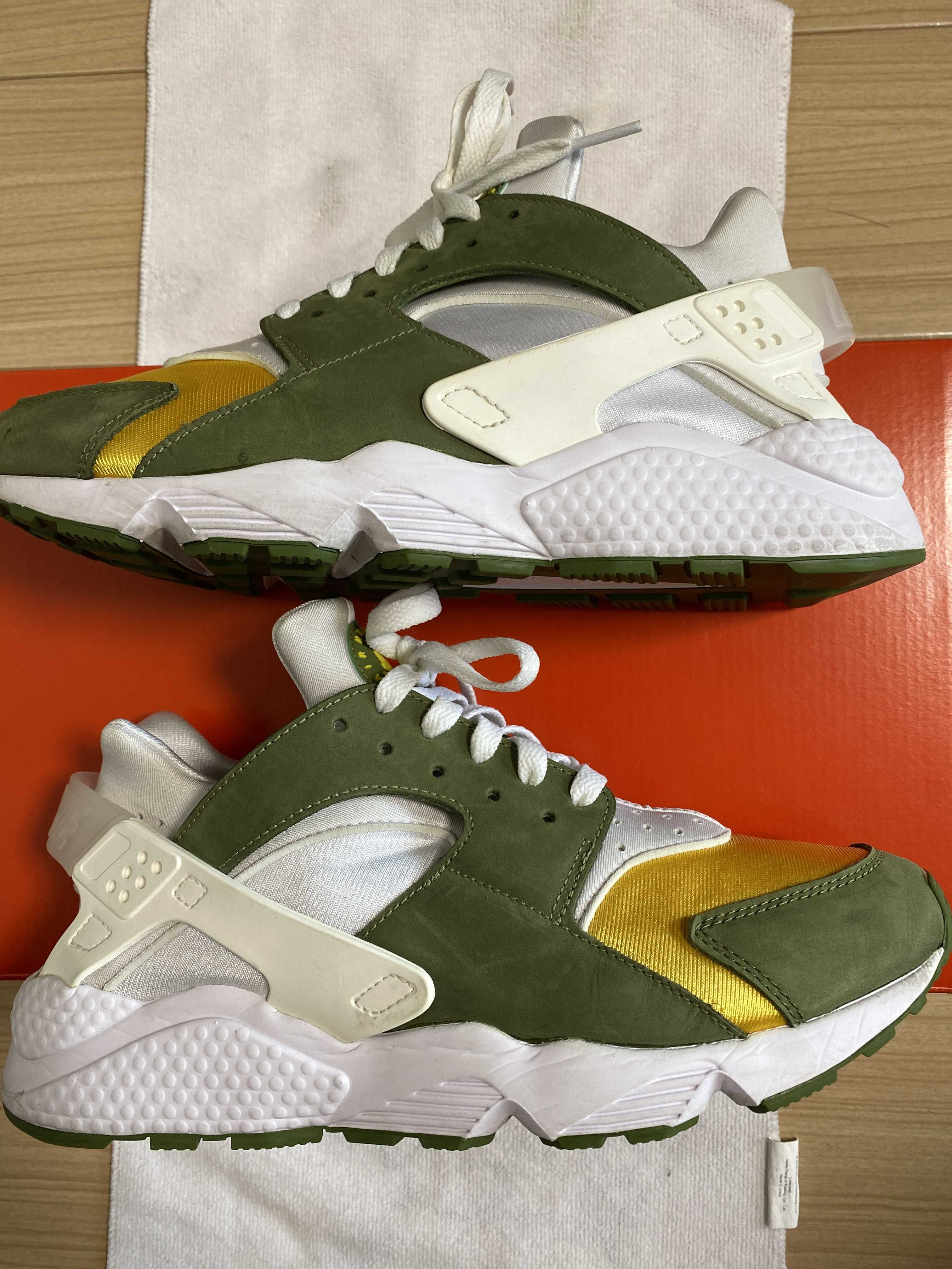 Stussy × Nike Air Huarache "Dark Olive"