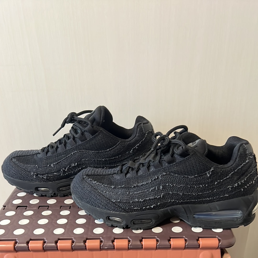 Levi's × Nike Air Max 95 OG "Denim Black"
