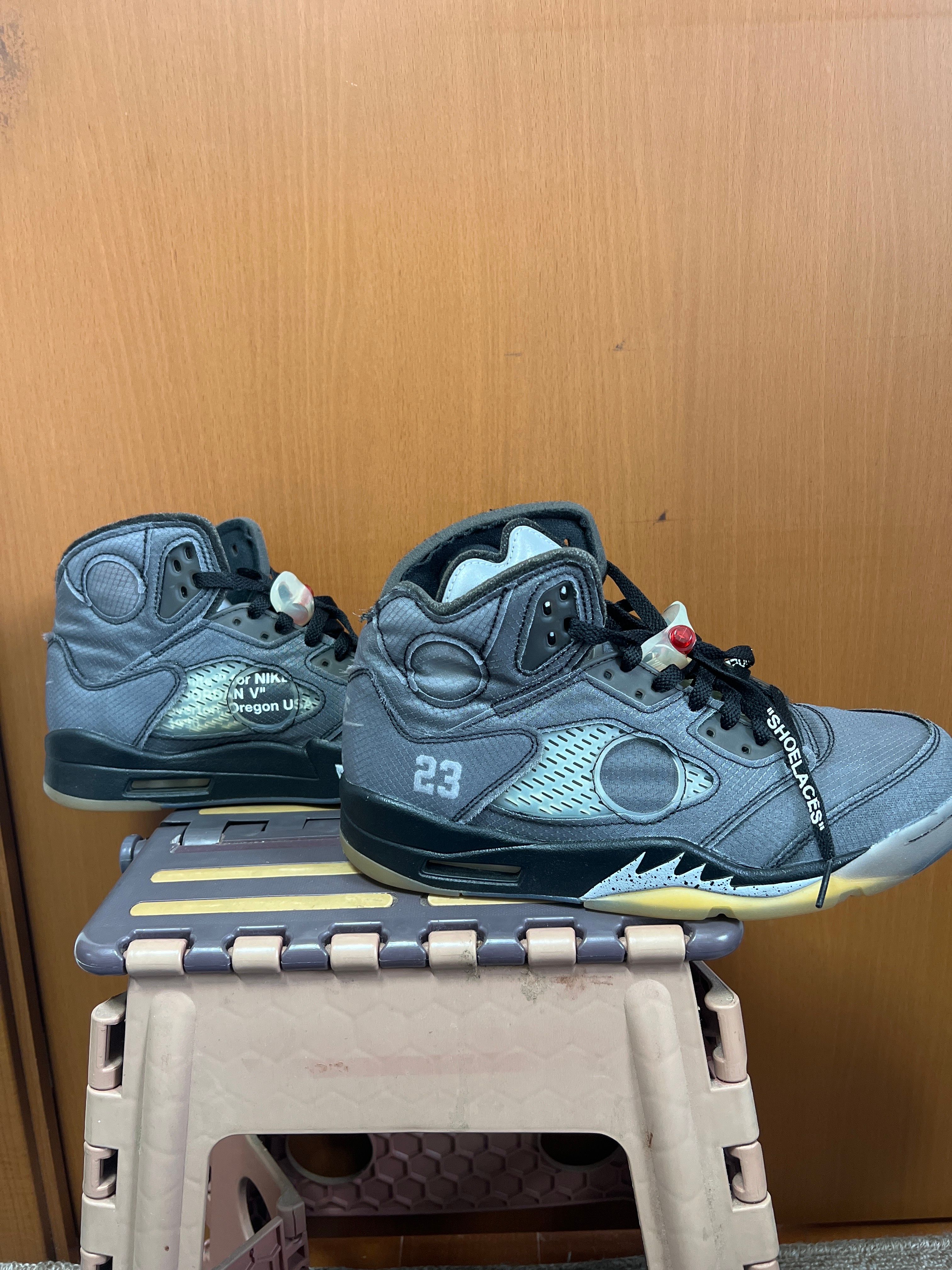 Off-White × Nike Air Jordan 5 "Black/Muslin/Fire Red"