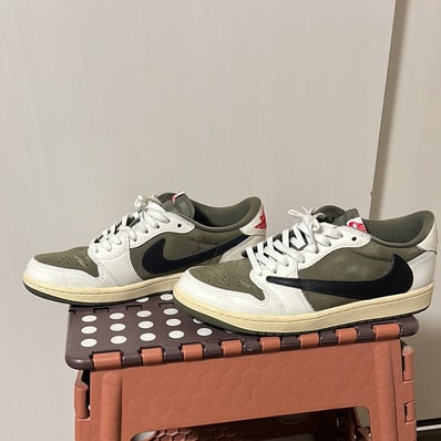 Travis Scott × Nike Air Jordan 1 Low OG SP "Reverse Olive"