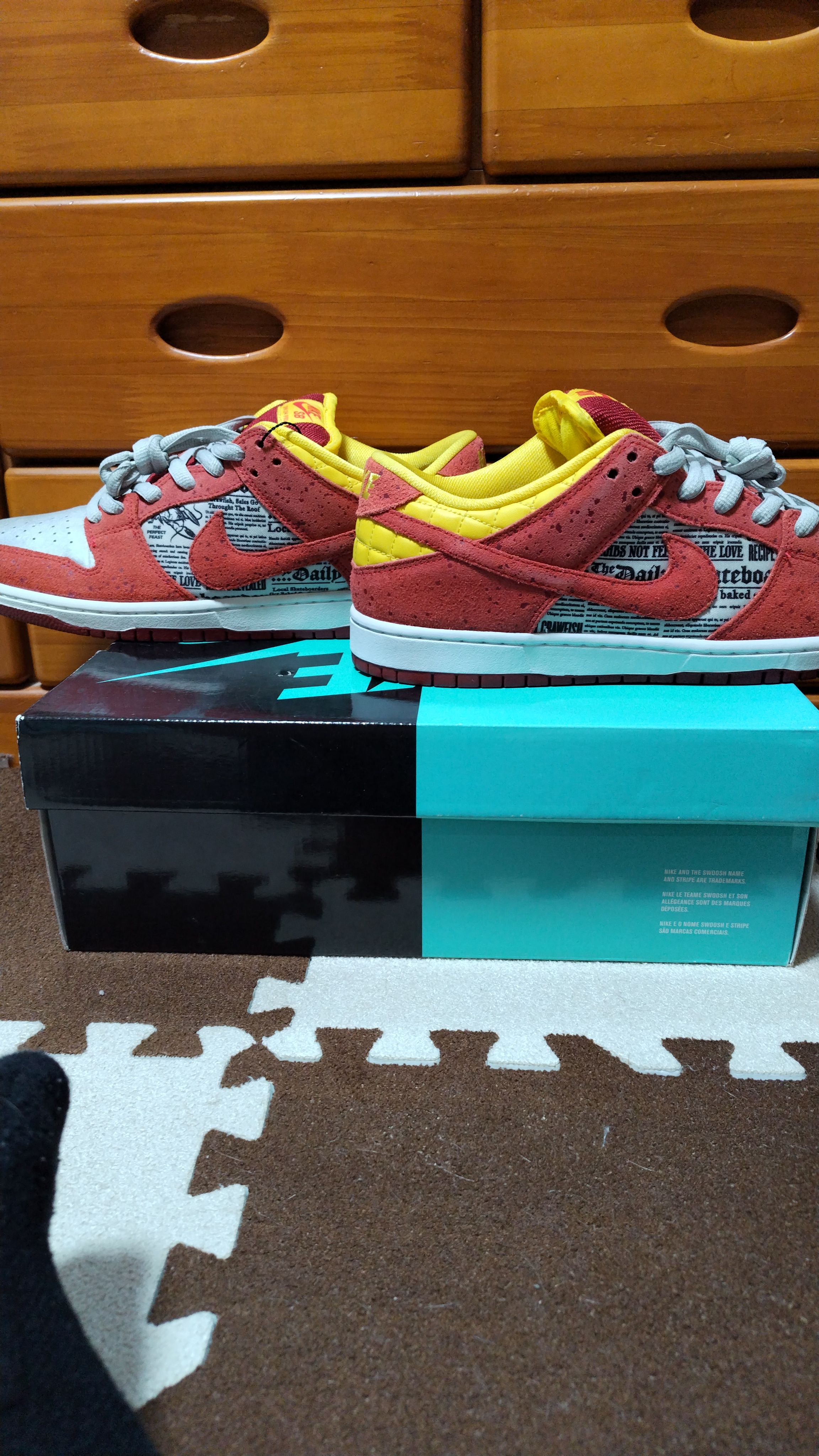 Nike SB Dunk Low "Rukus Crawfish"