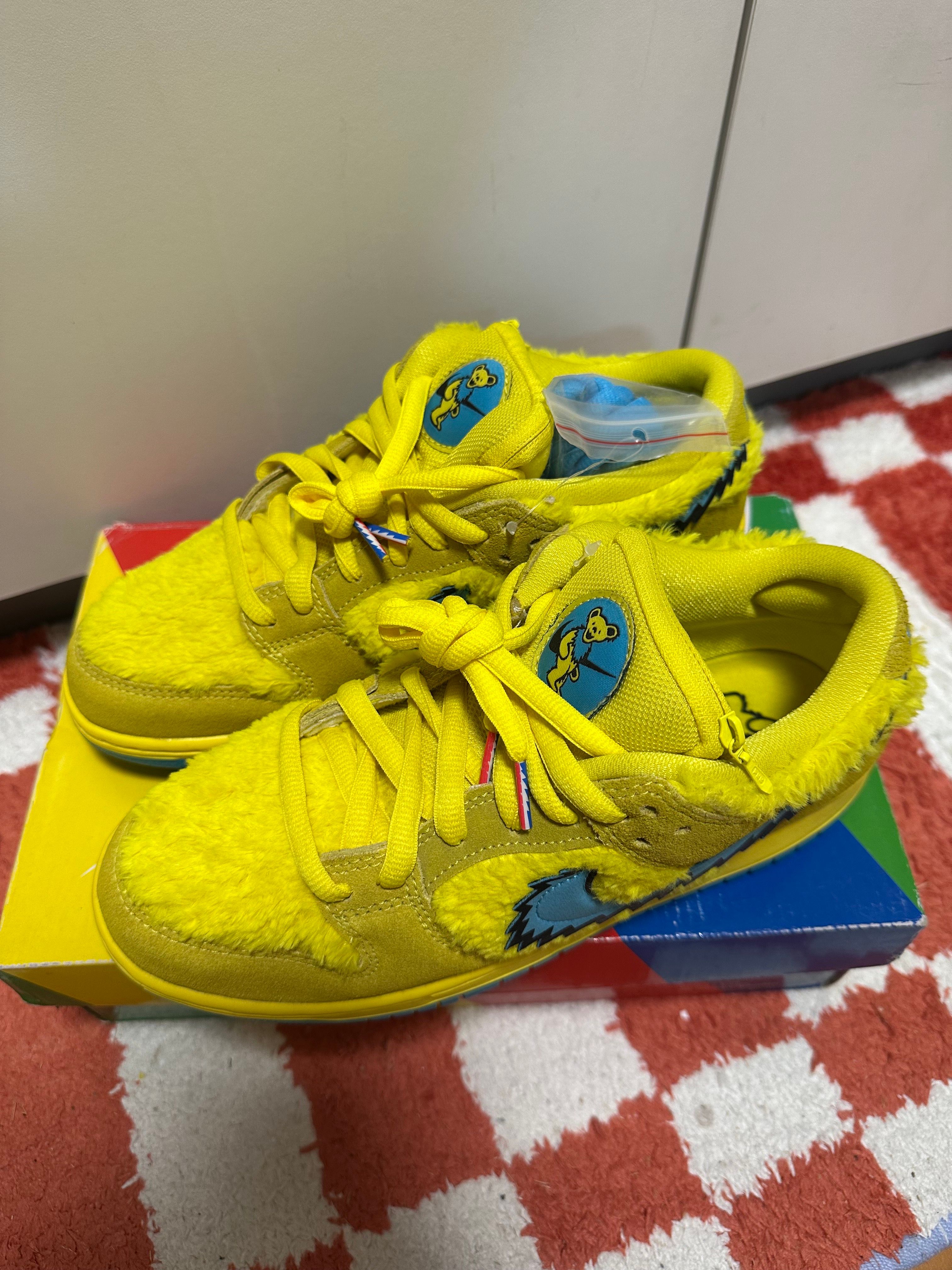 Grateful Dead × Nike SB Dunk Low "Yellow Bear"