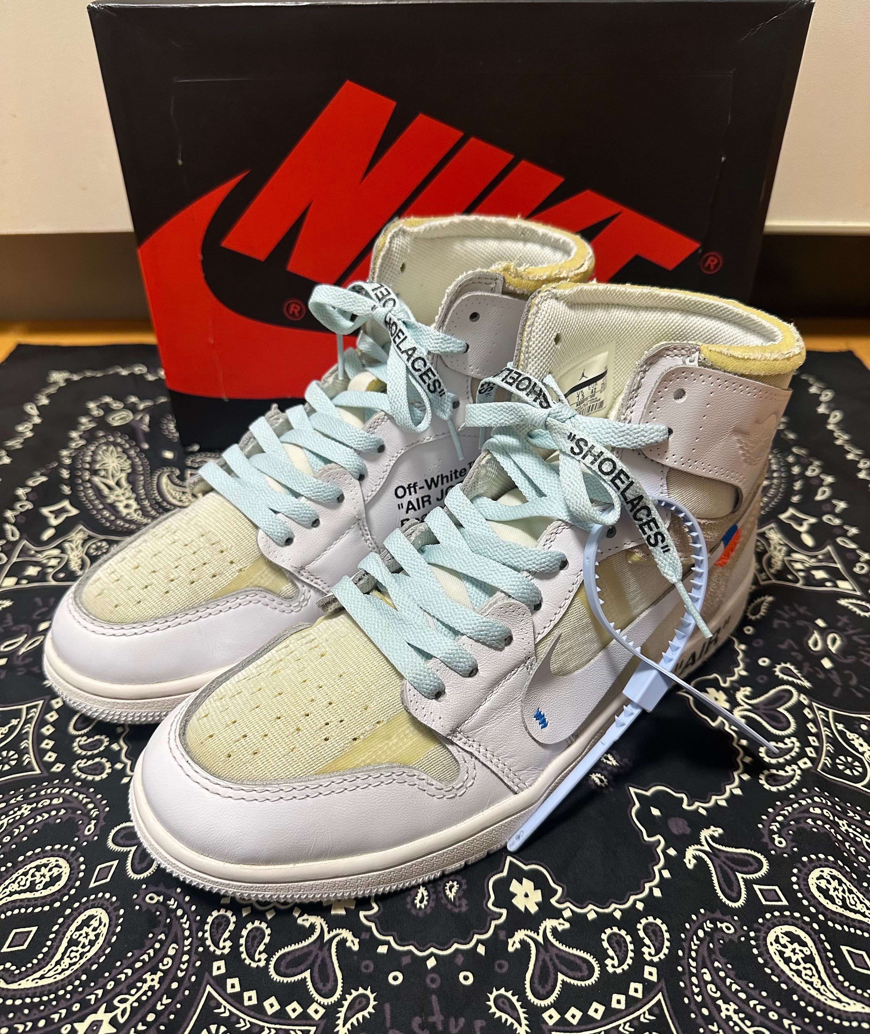 Off-White × Nike Air Jordan 1 Retro High "White"