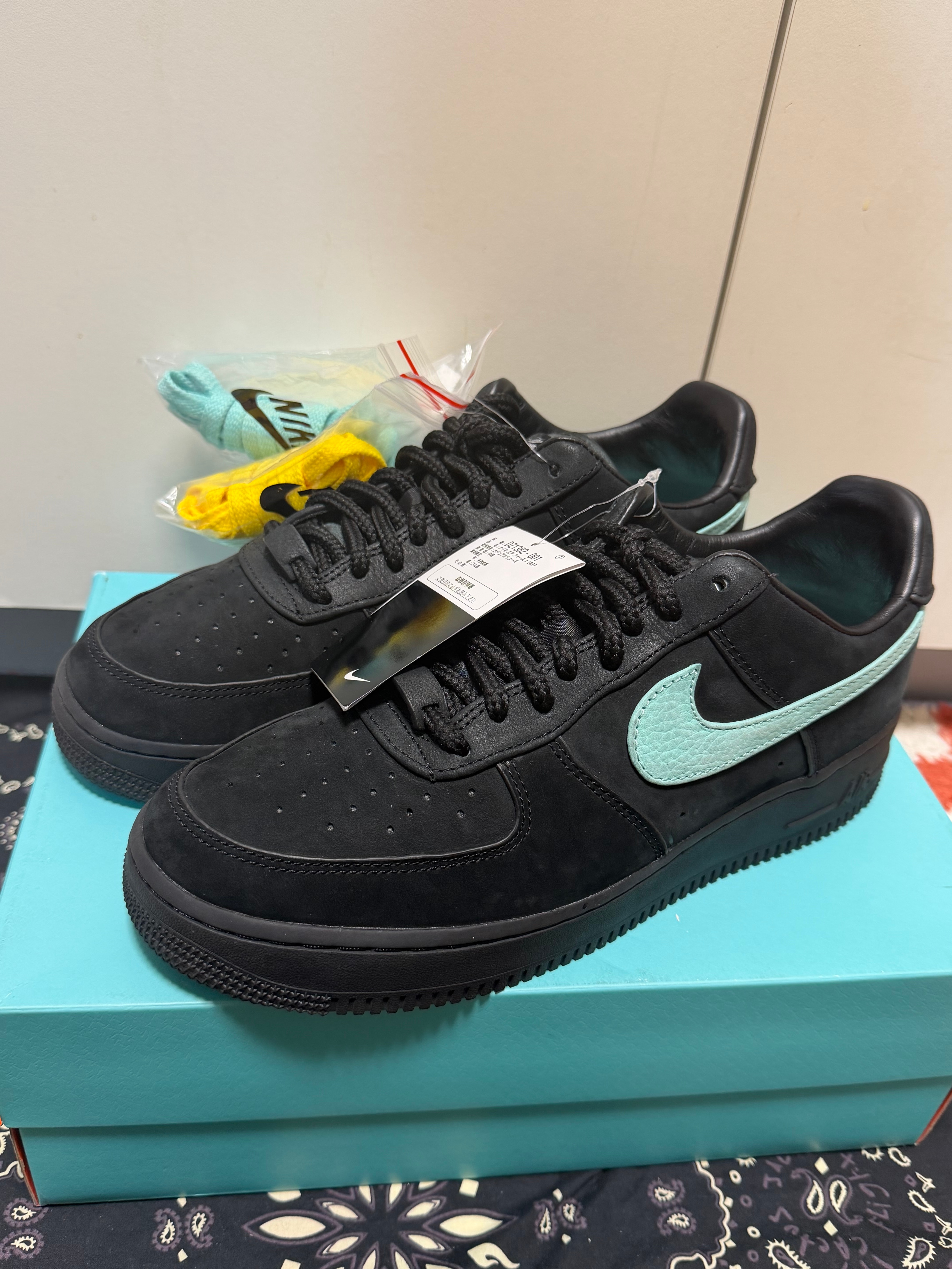 Tiffany & Co. × Nike Air Force 1 Low "1837"