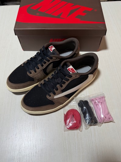 Travis Scott × Nike Air Jordan 1 Low OG SP-T "Black/Dark Mocha"