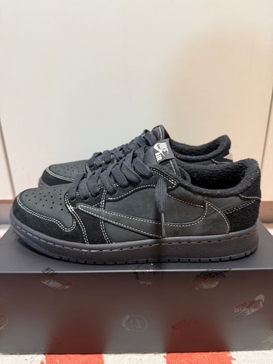 Travis Scott × Nike Air Jordan 1 Low OG SP "Black Phantom"
