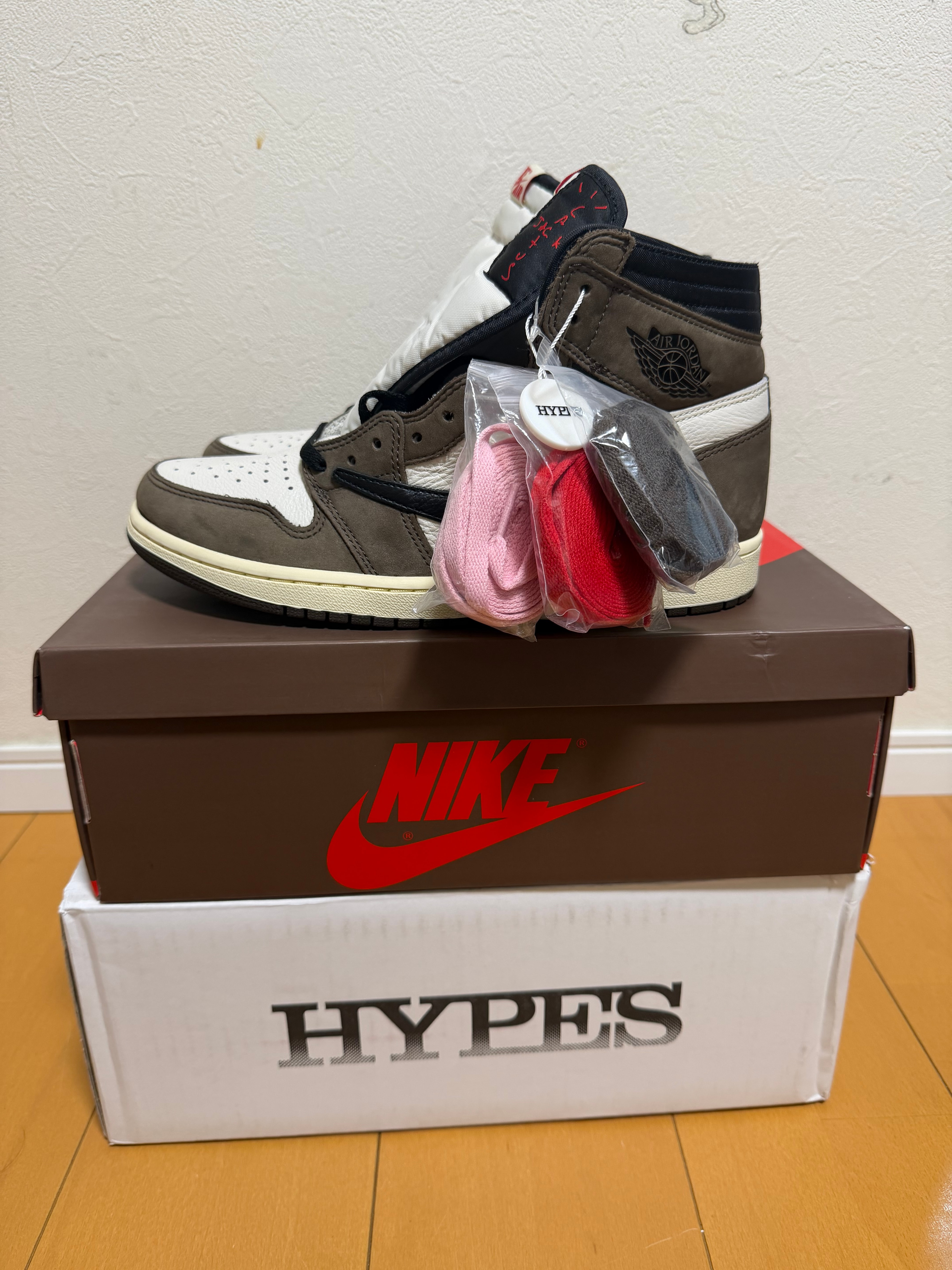 Travis Scott × Nike Air Jordan 1 Retro High OG TS SP "Sail/Dark Mocha"