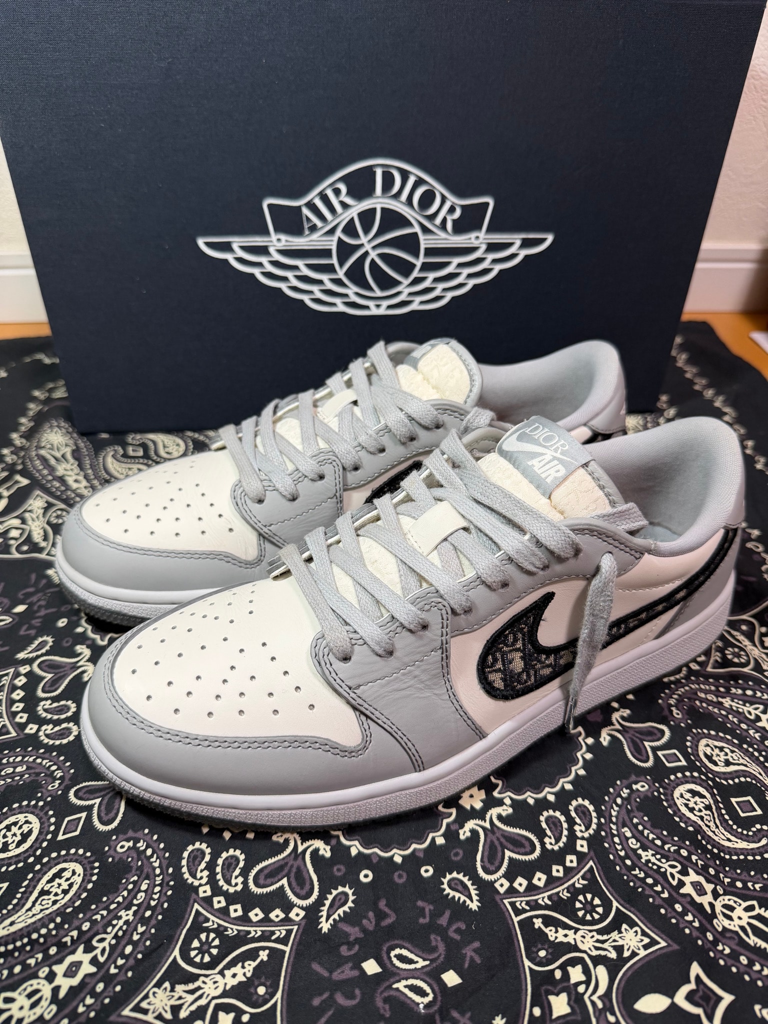 Dior × Nike Air Jordan 1 Low OG "Wolf Grey"