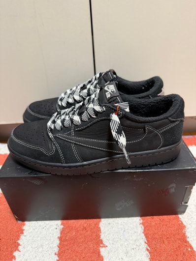 Travis Scott × Nike Air Jordan 1 Low OG SP "Black Phantom"
