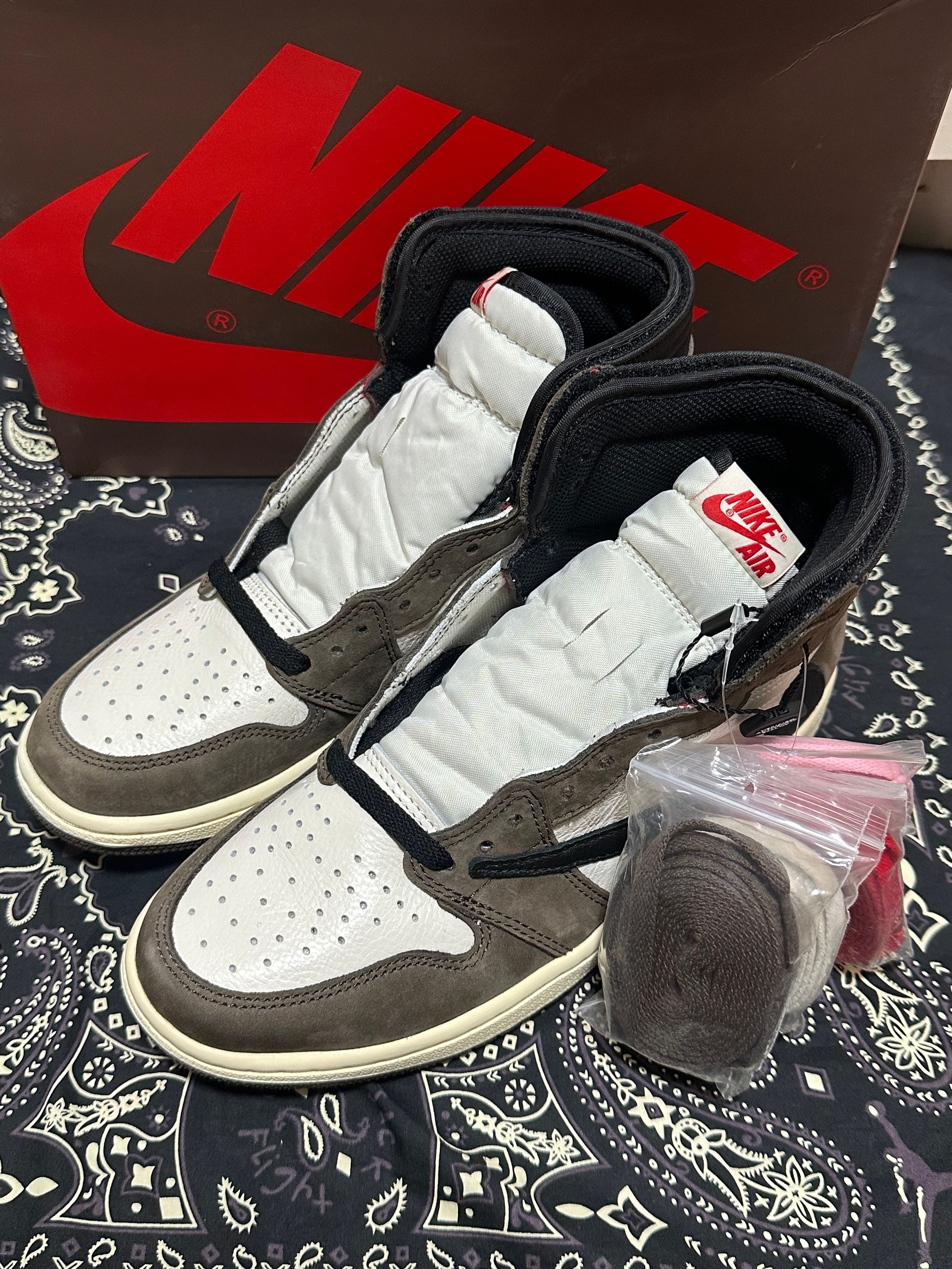 Travis Scott × Nike Air Jordan 1 Retro High OG TS SP "Sail/Dark Mocha"