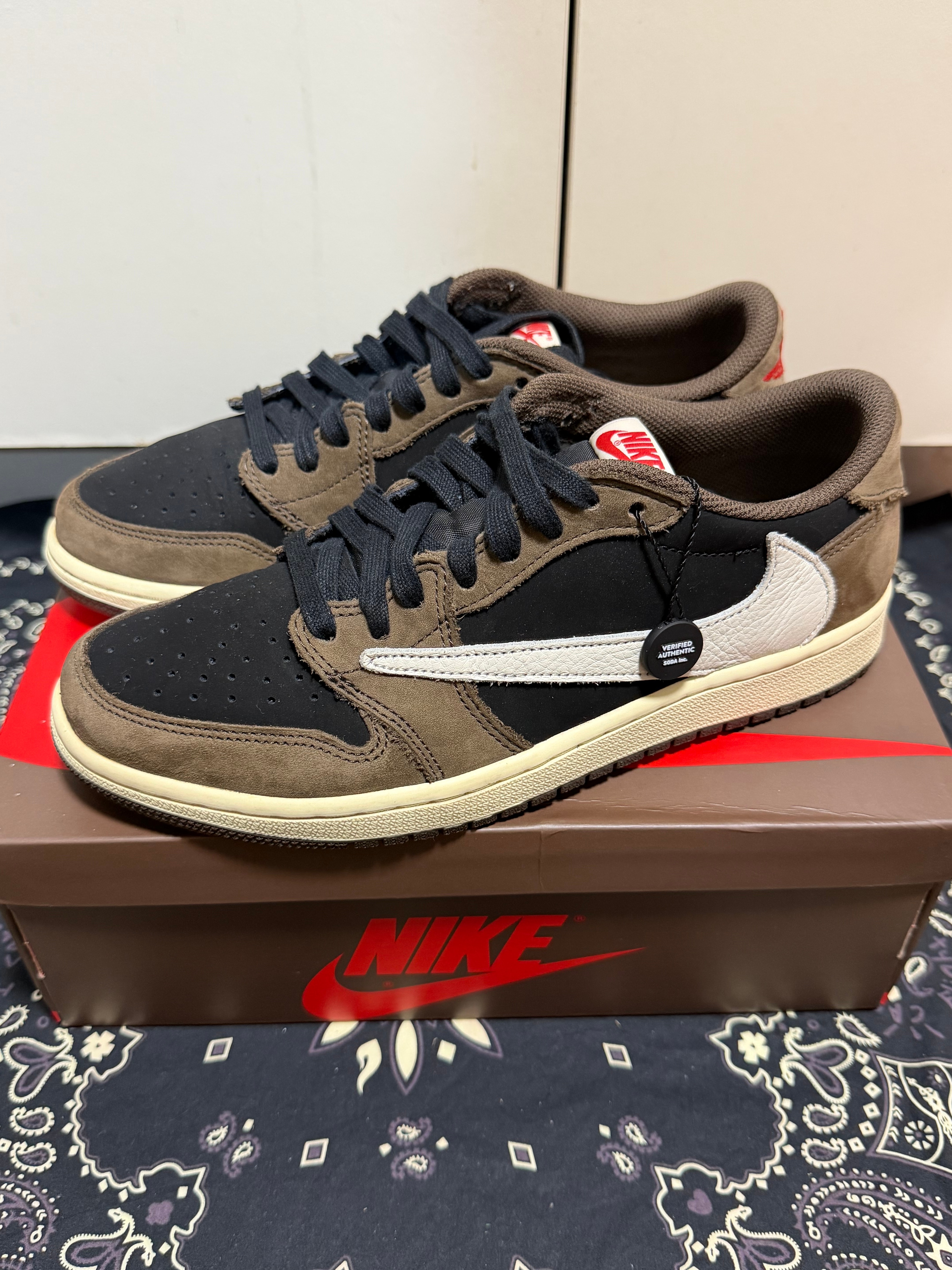 Travis Scott × Nike Air Jordan 1 Low OG SP-T "Black/Dark Mocha"