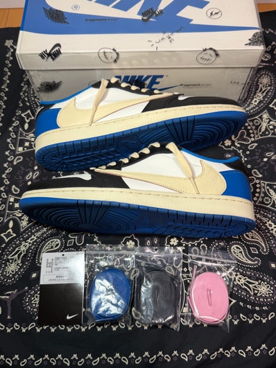 Travis Scott × fragment design × Nike Air Jordan 1 Low OG SP "Military Blue"